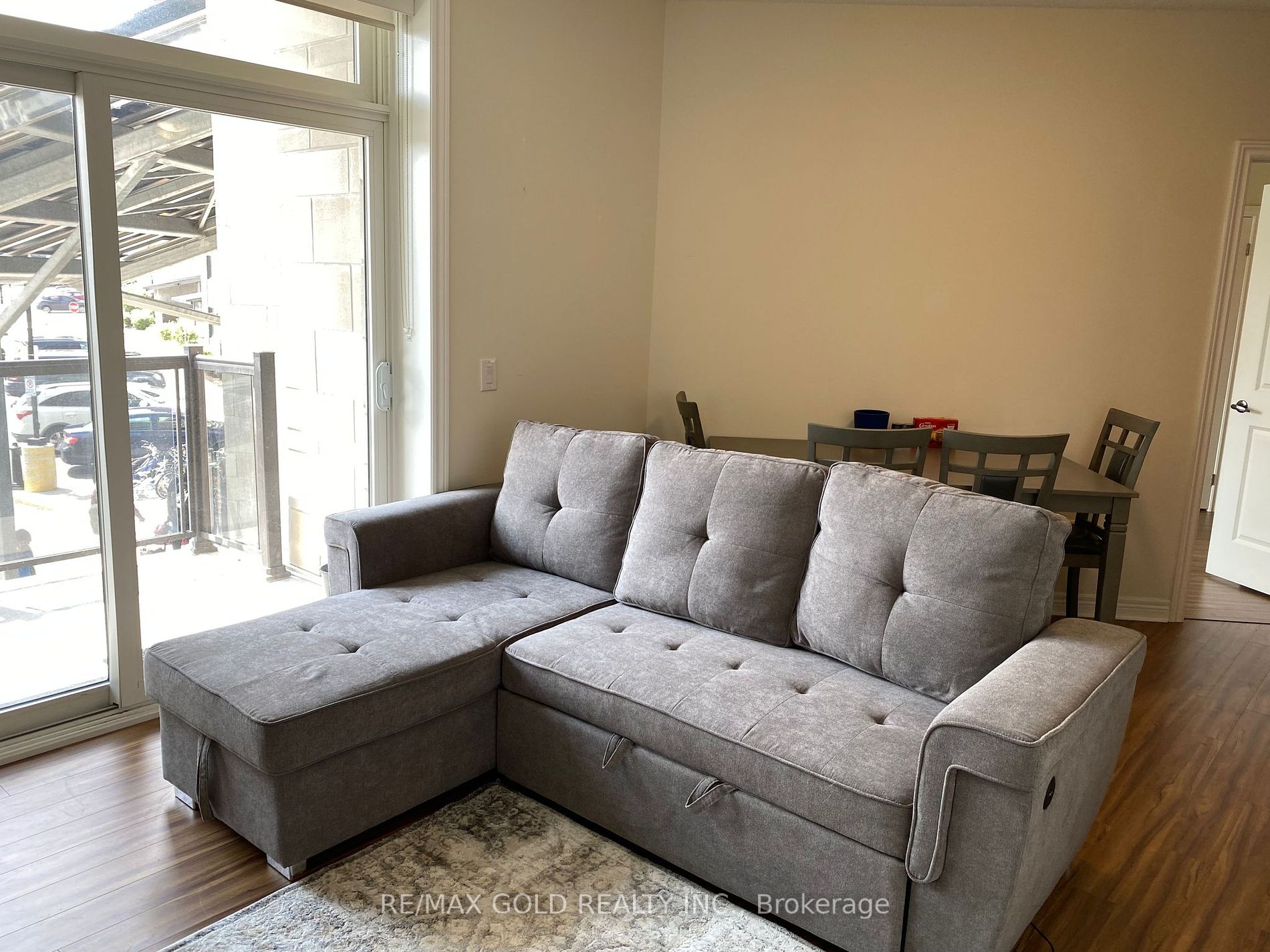 39 New Delhi Drive, #209