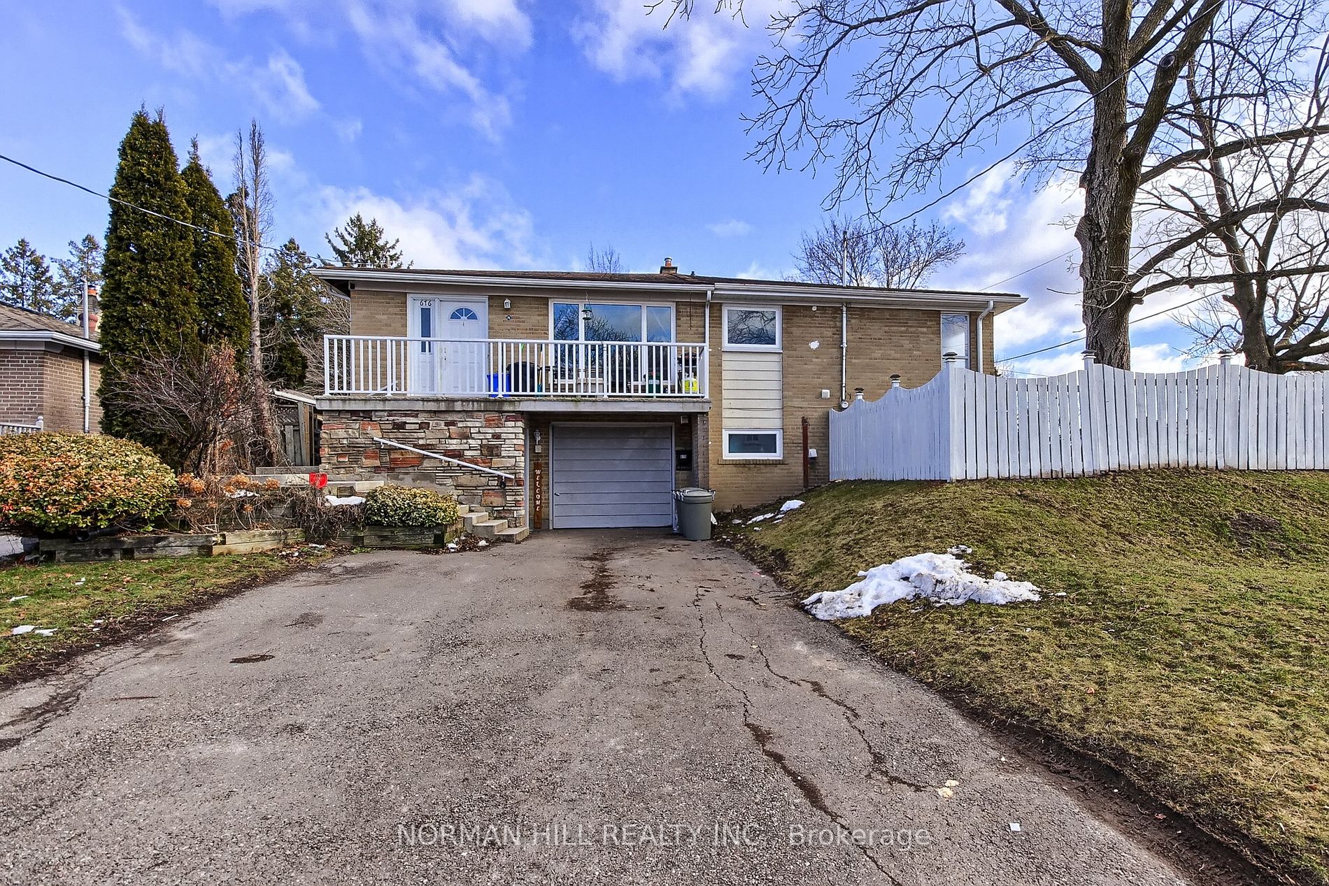 676 Mountview Place