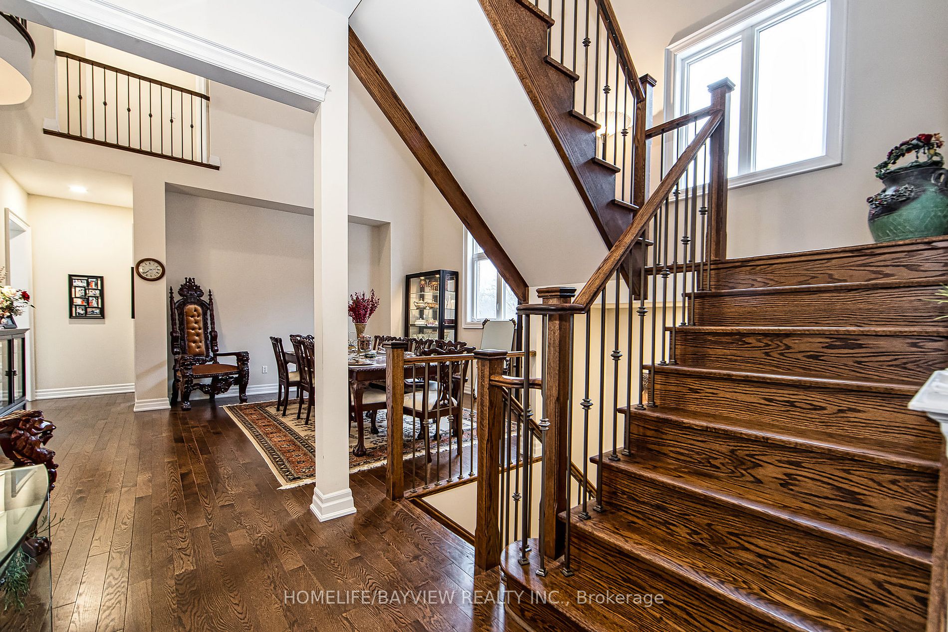 87 Strawbridge Farm Drive N
