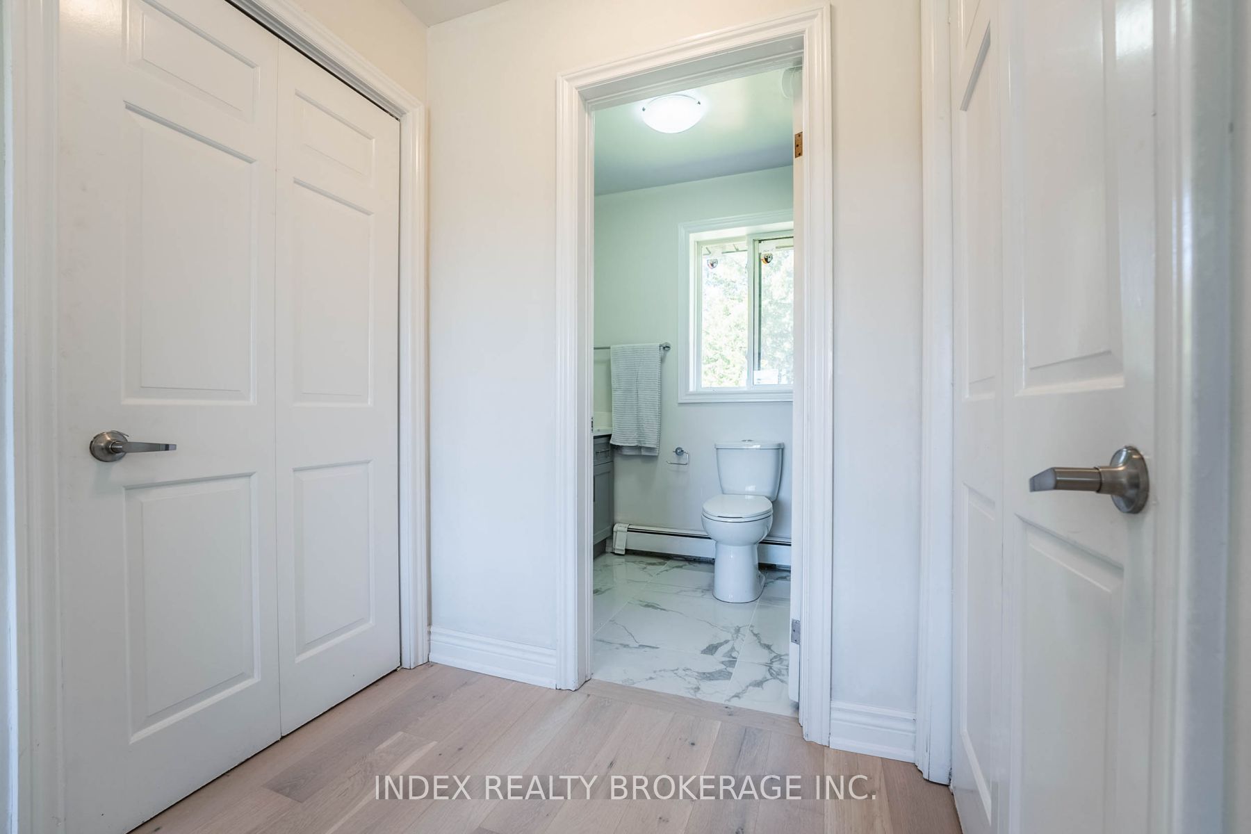 15295 11th Concession