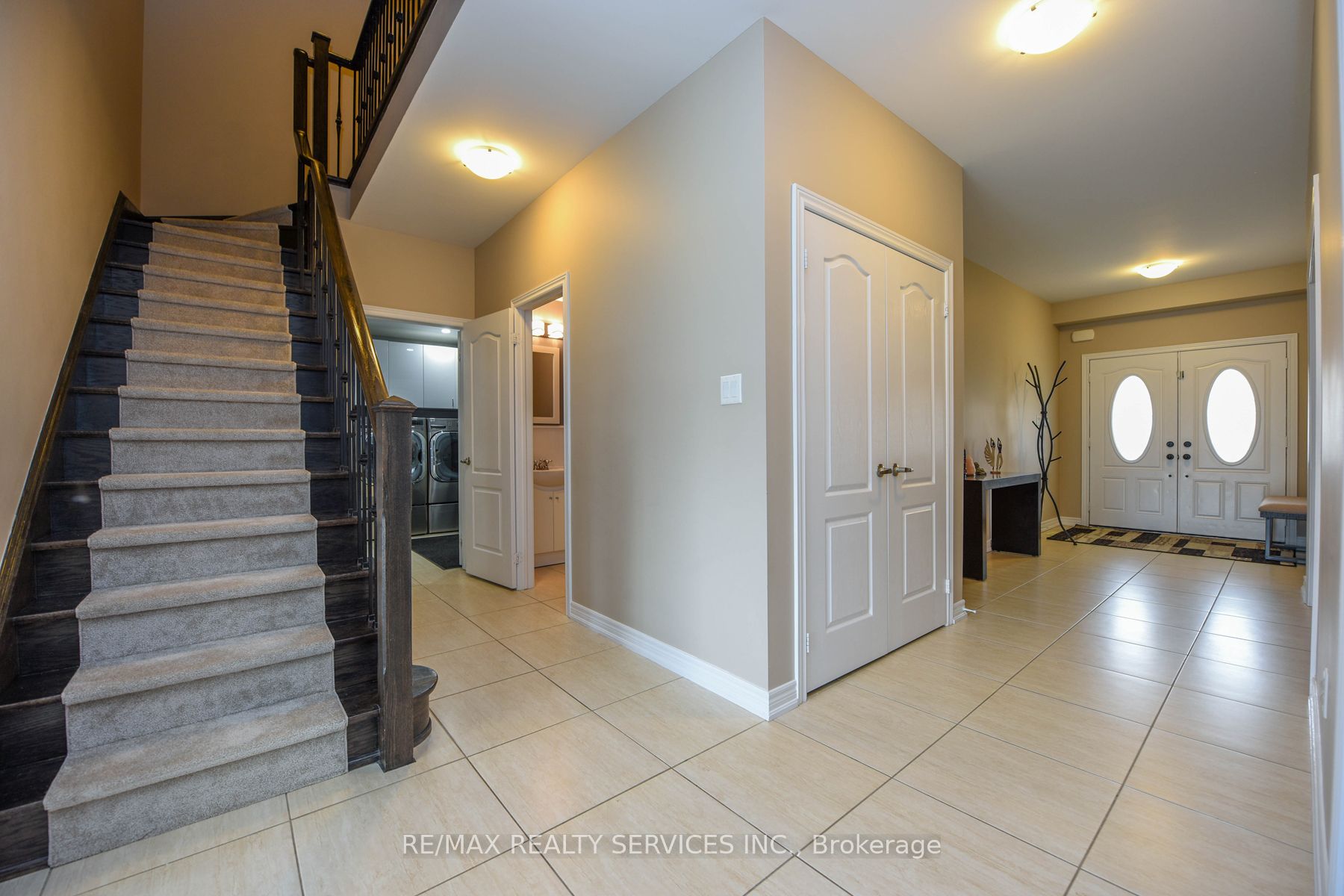 25 Swenson St