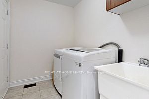 128 Milby Crescent