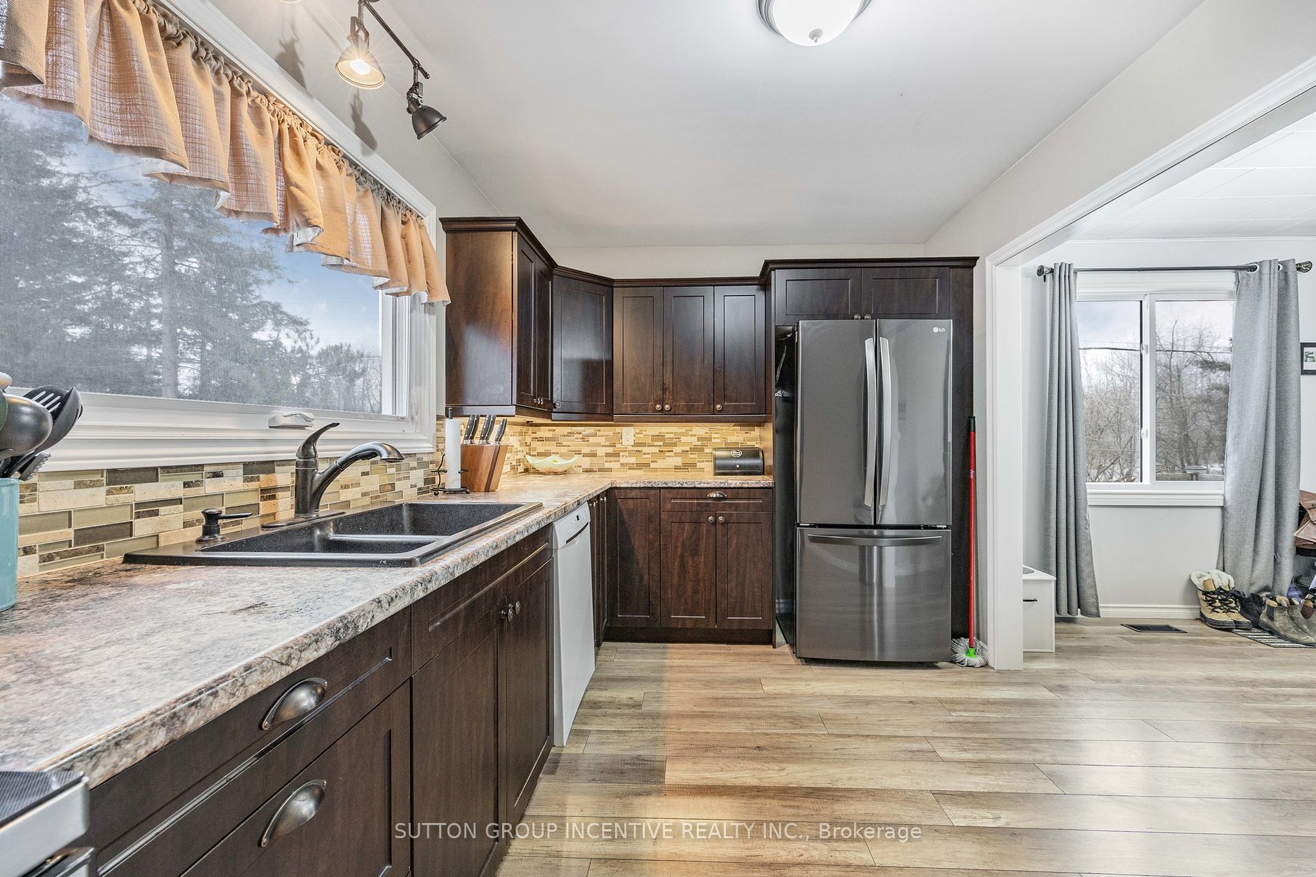 6957 County Road 10