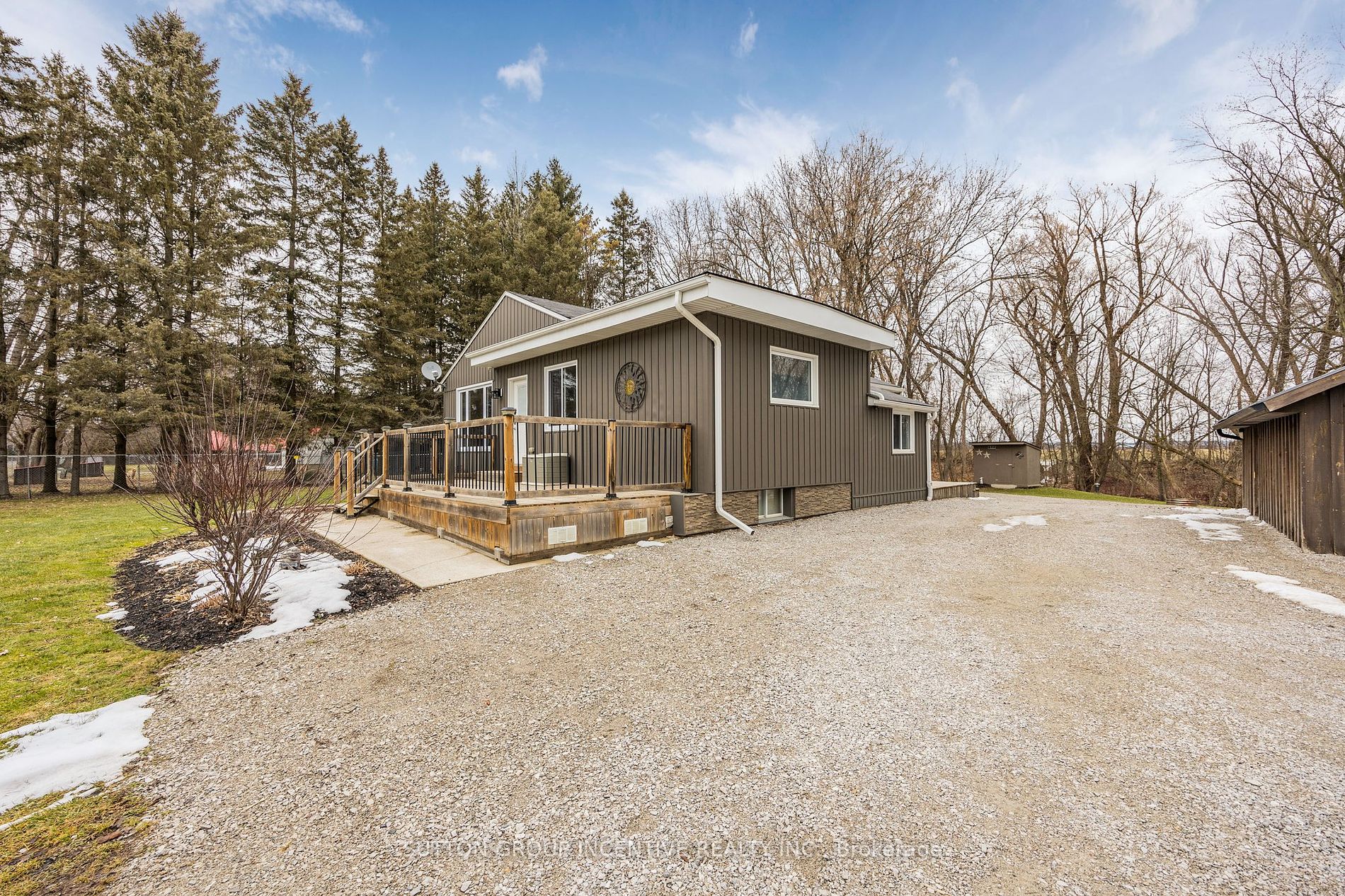 6957 County Road 10
