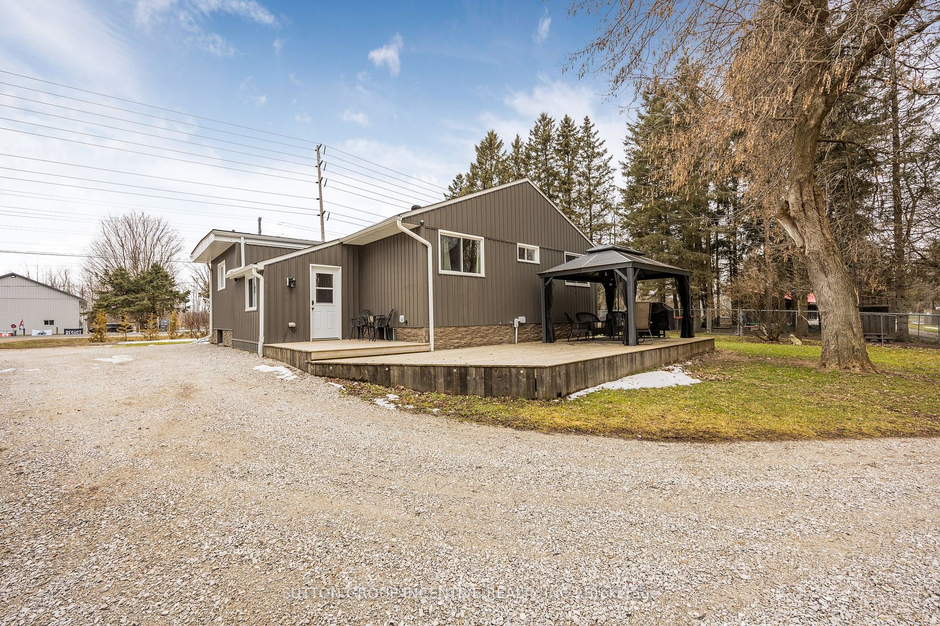 6957 County Road 10