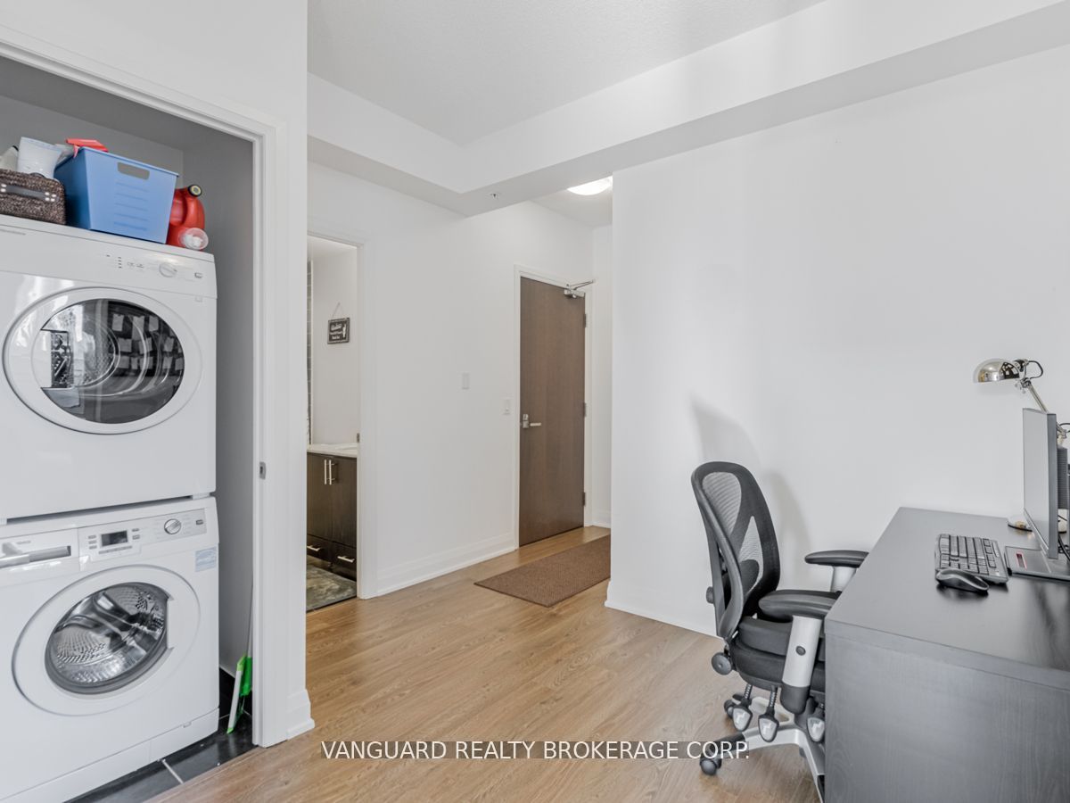 75 North Park Road, #208