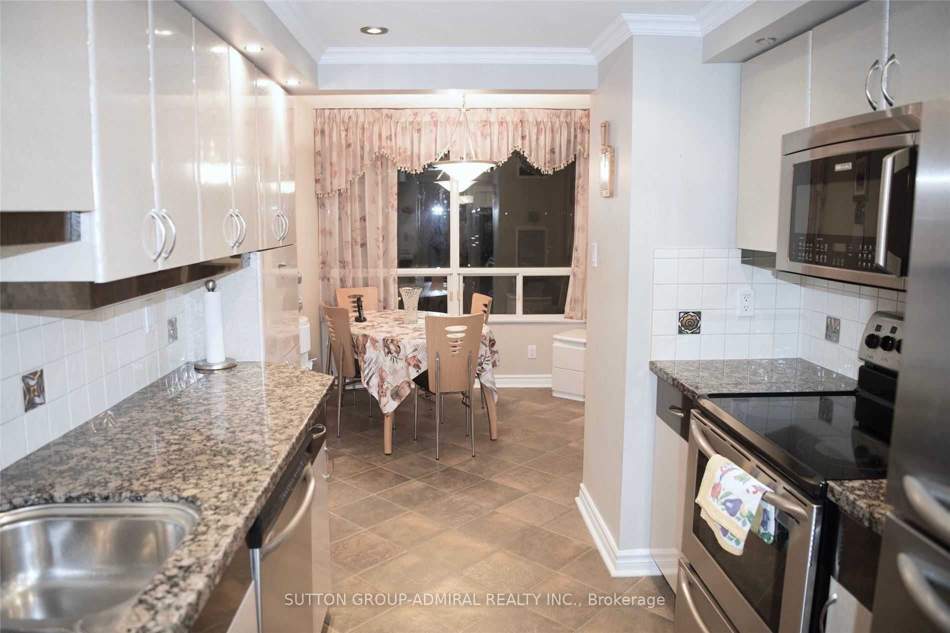 343 Clark Ave W, #1007