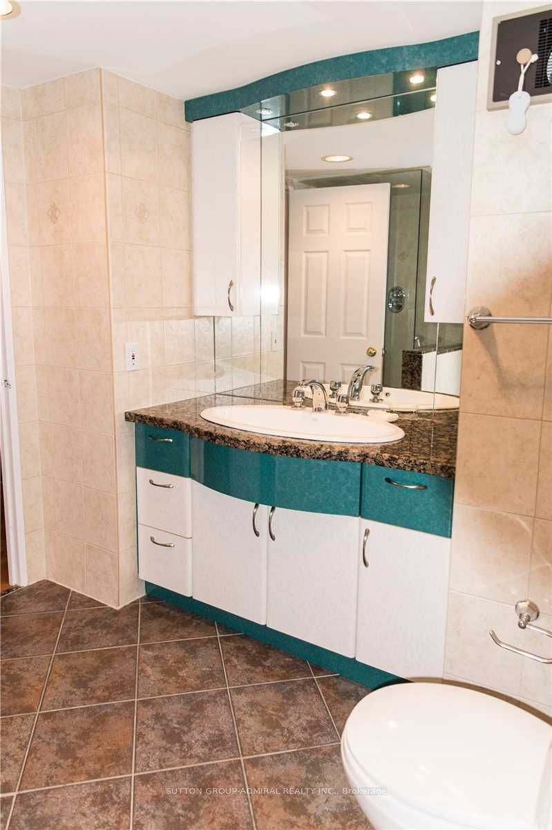 343 Clark Ave W, #1007