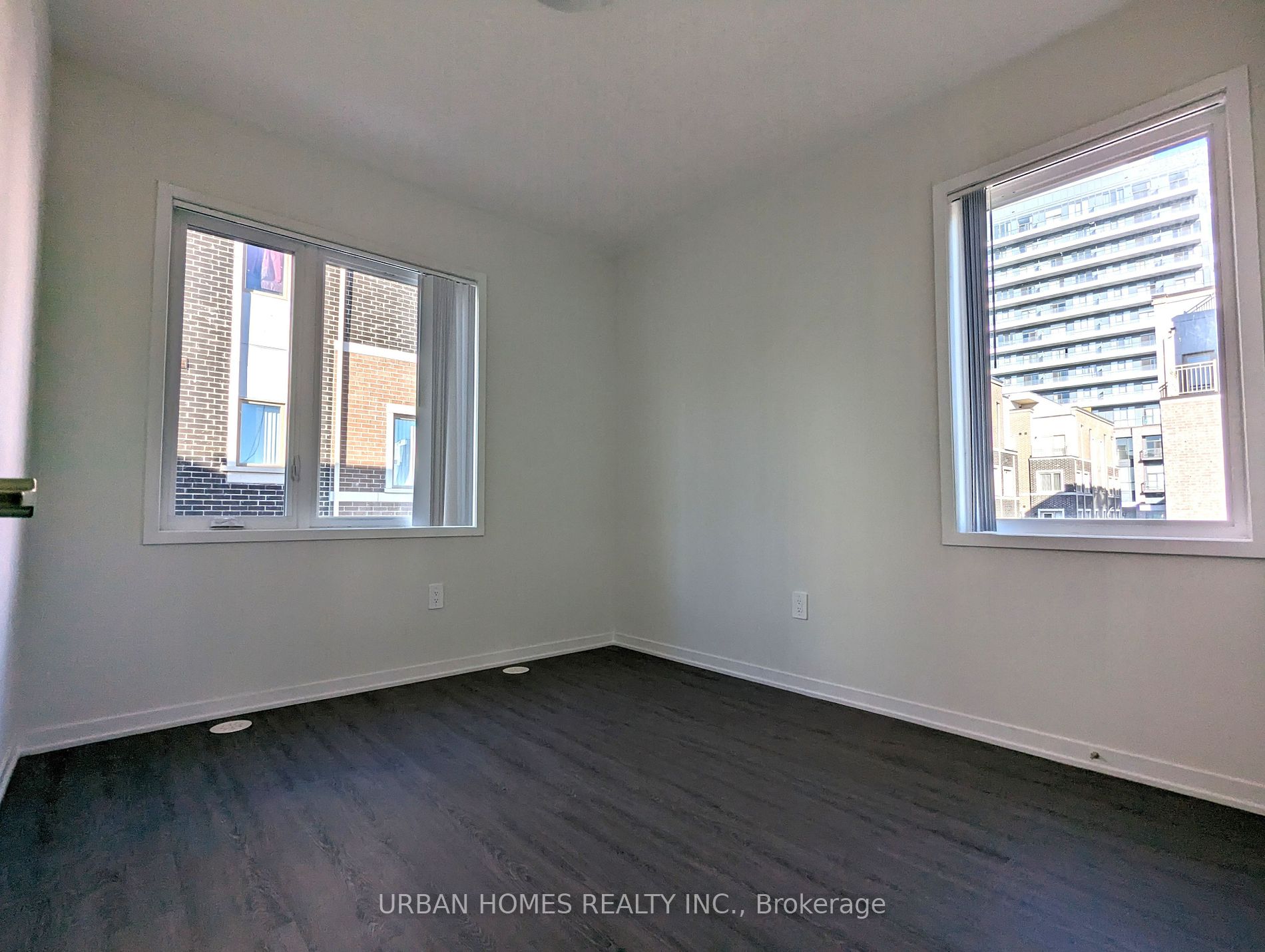 10 Almond Blossom Mews #97