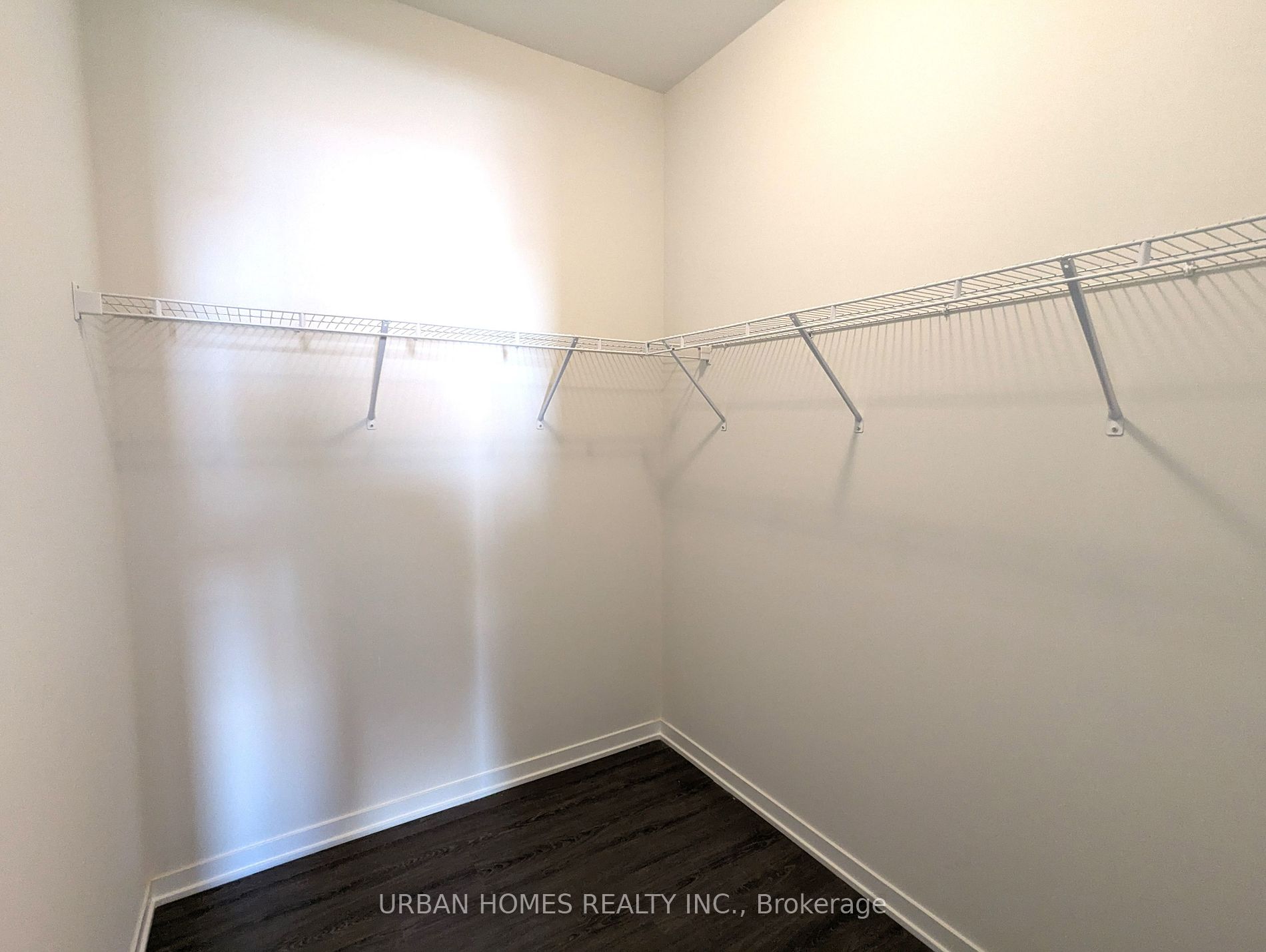 10 Almond Blossom Mews #97