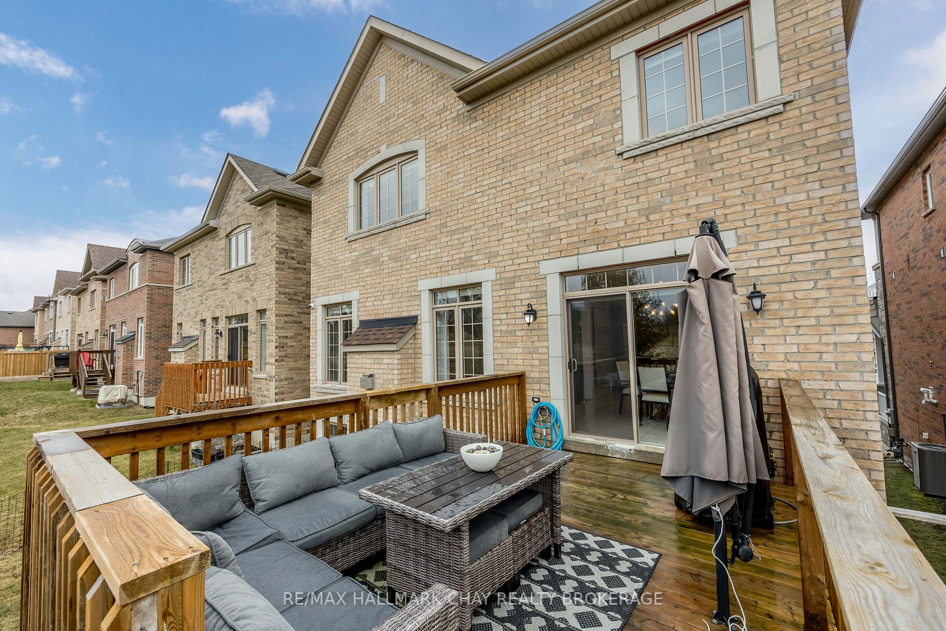 142 Inverness Way