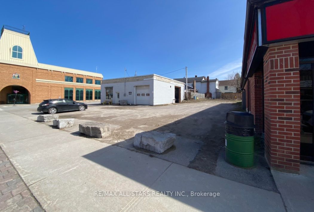 6 Cameron Street W