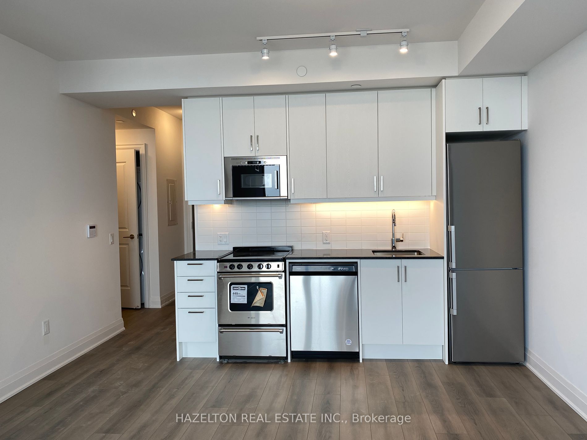 10 Gatineau Drive, #610