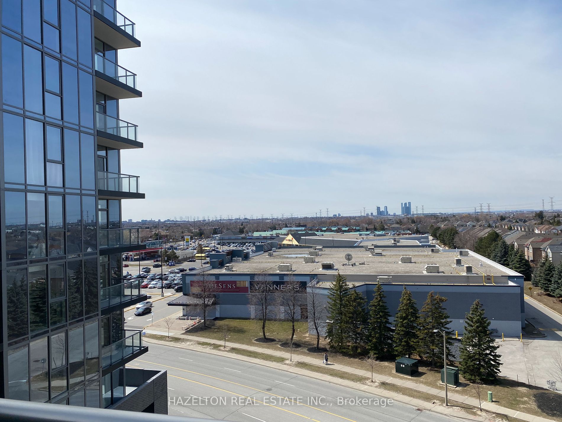 10 Gatineau Drive, #610