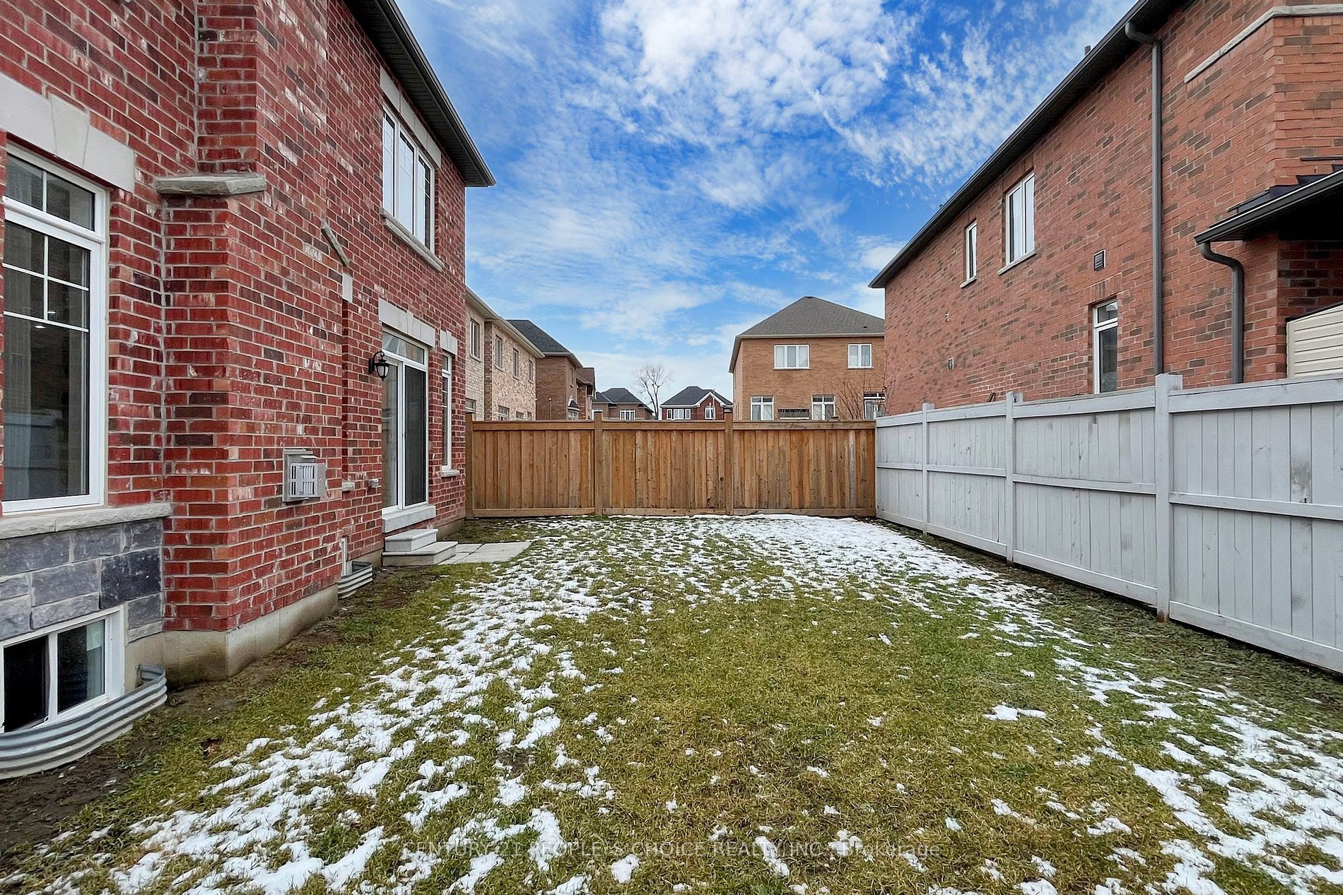227 Inverness Way