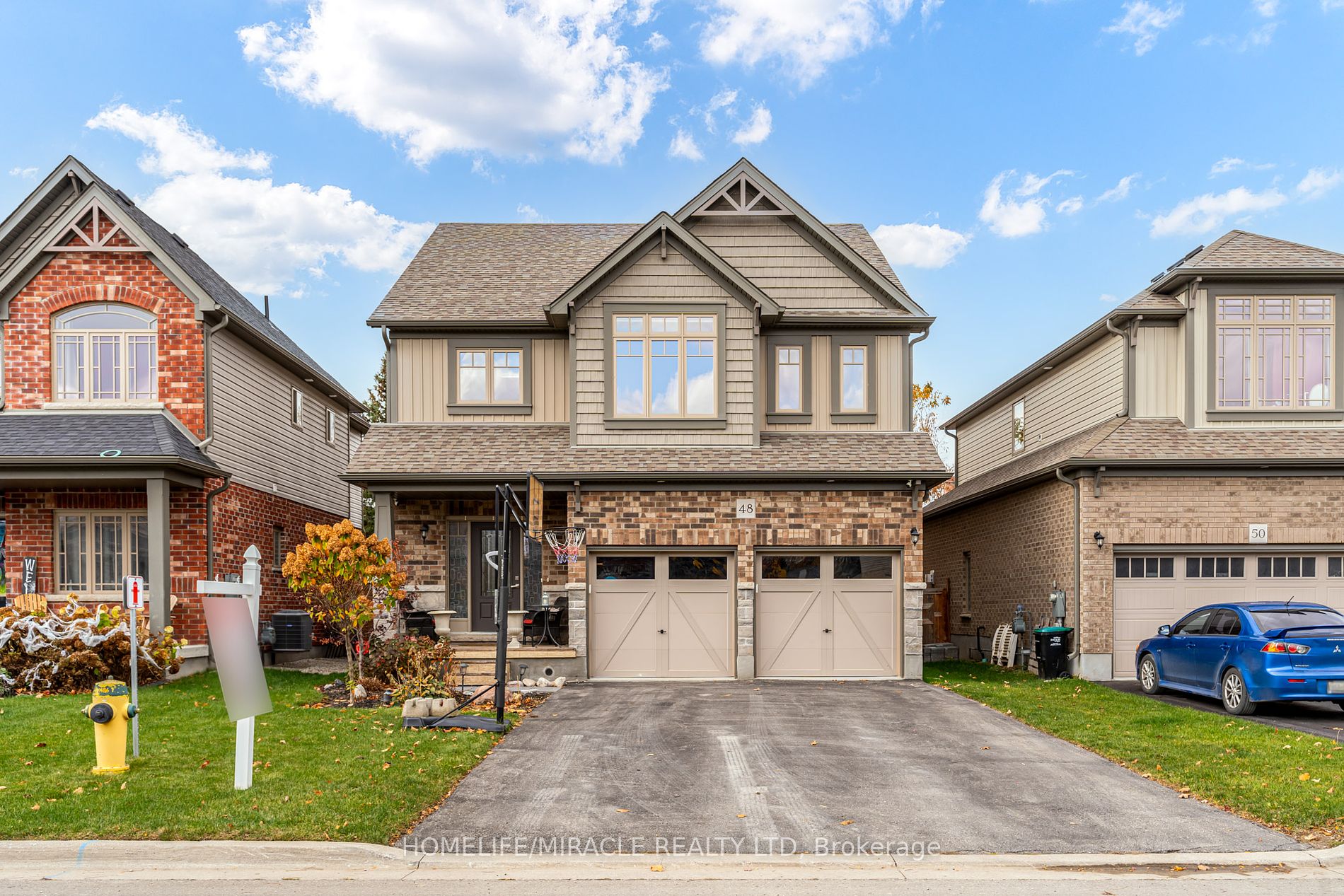 48 Carleton Tr