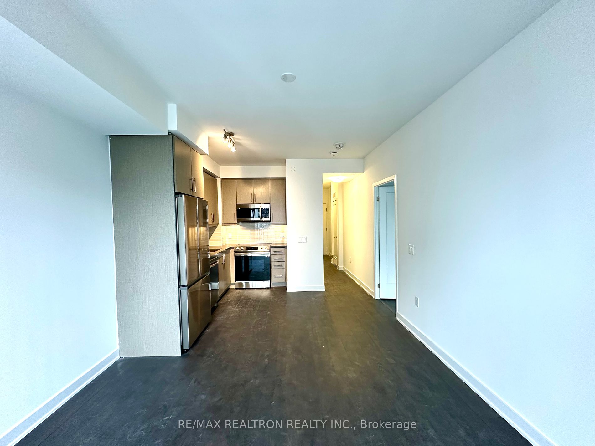 105 Oneida Crescent, #1904