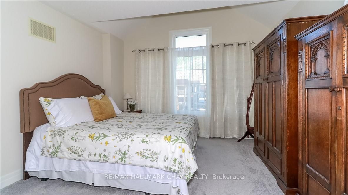 467 Greenwood Drive