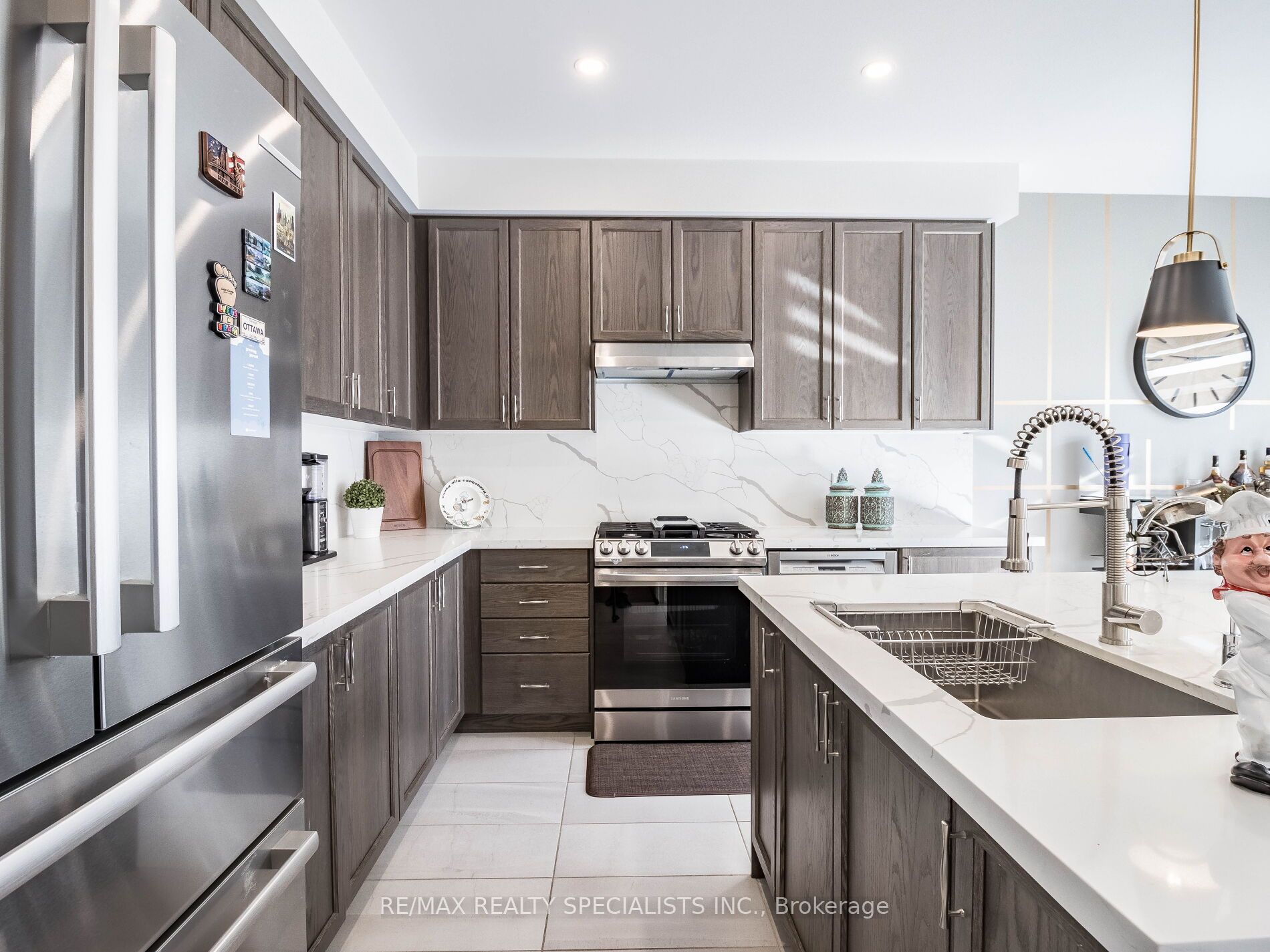 17 Betty May Cres