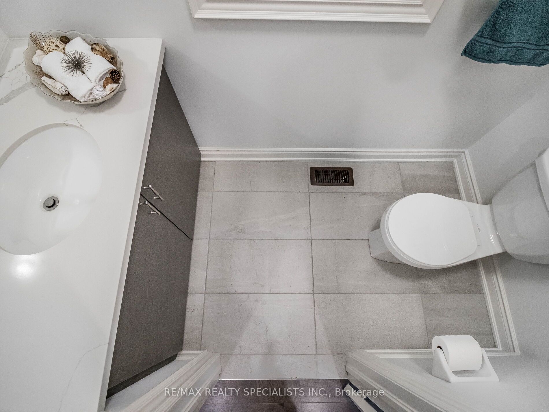 17 Betty May Cres