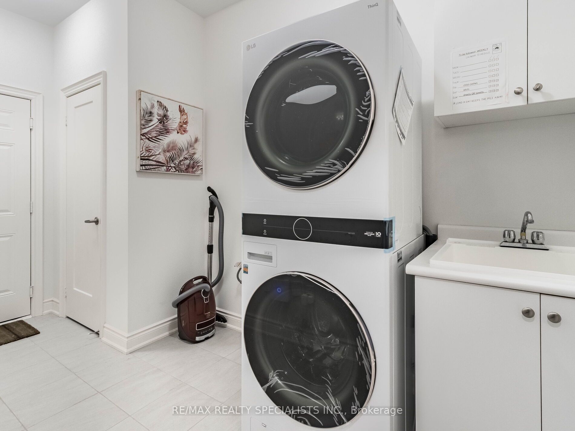 17 Betty May Cres
