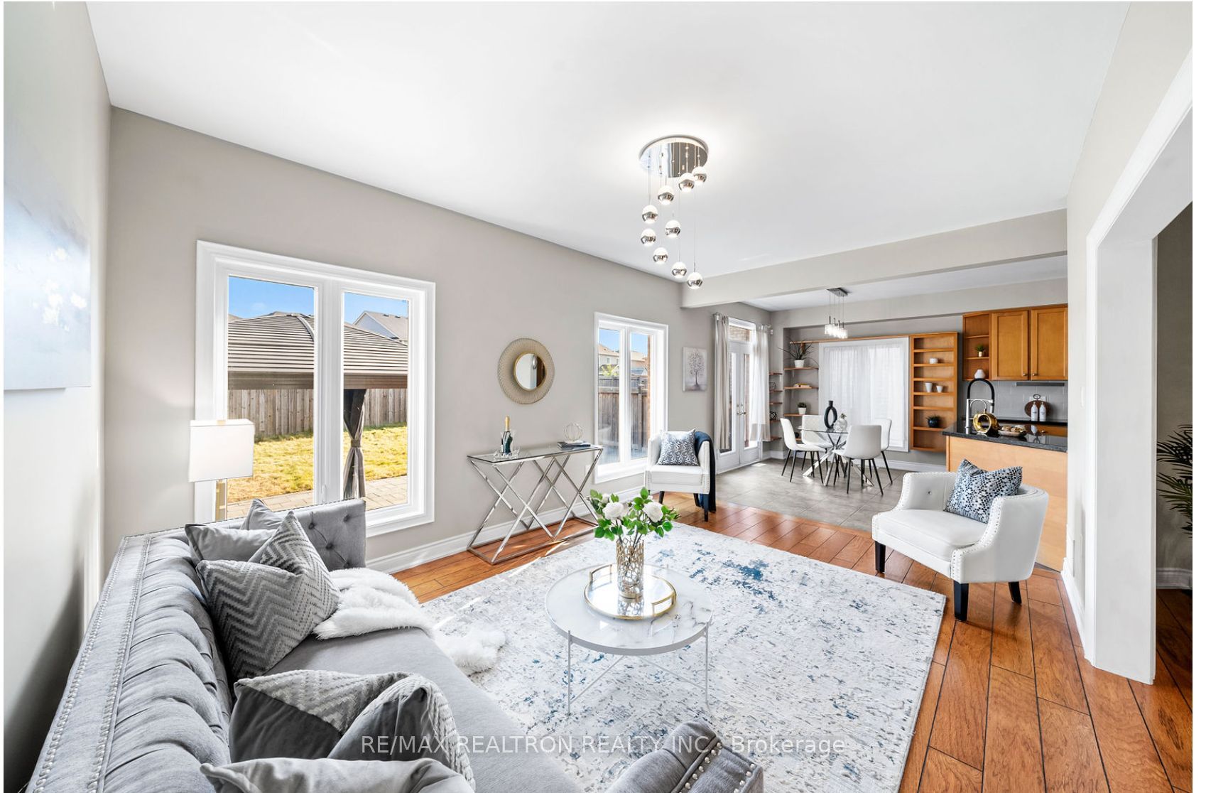 31 Weir St