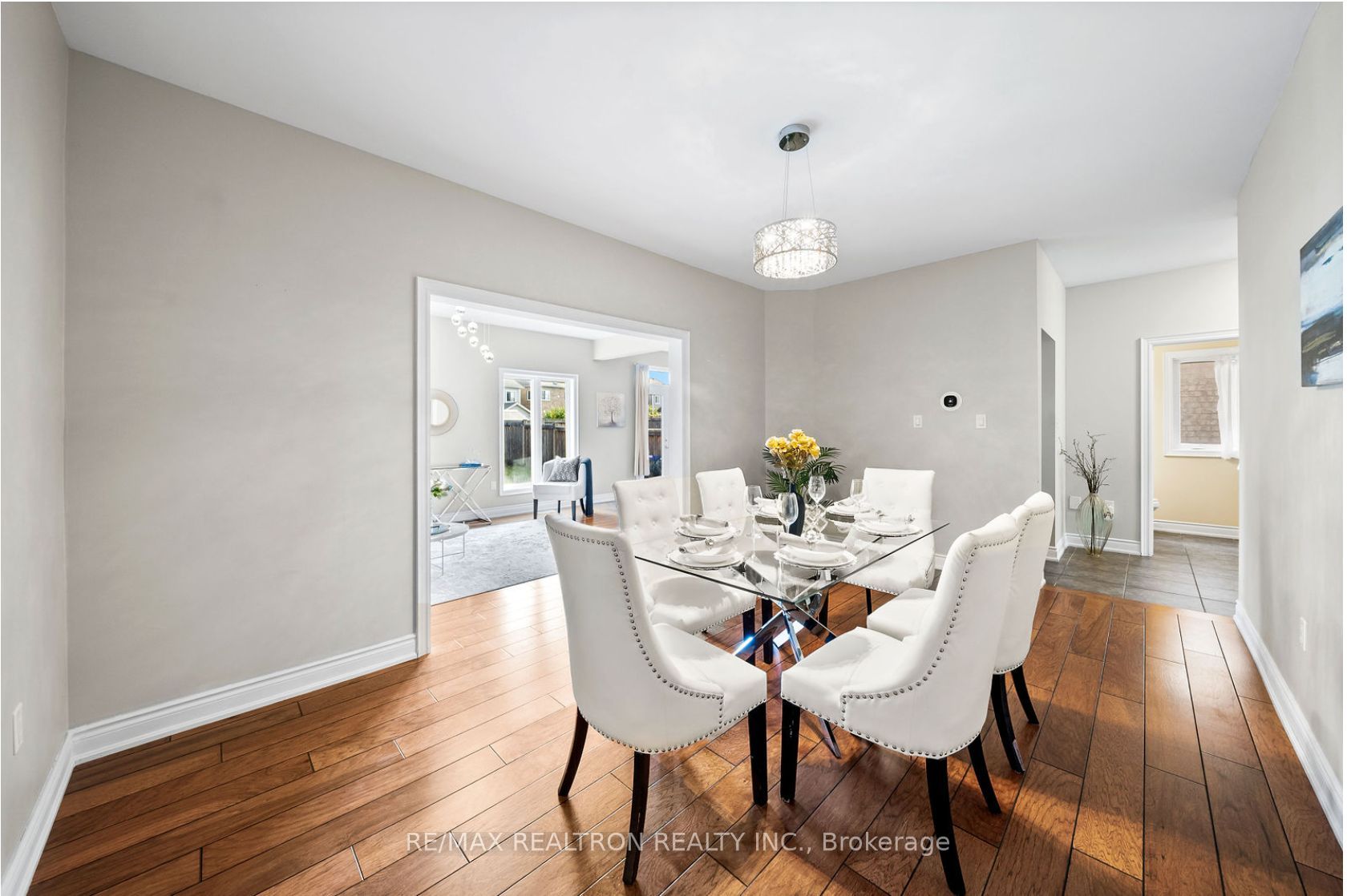 31 Weir St