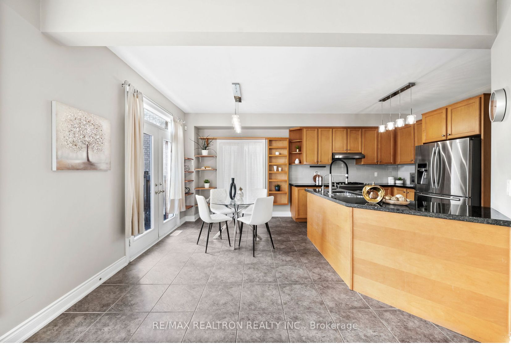31 Weir St