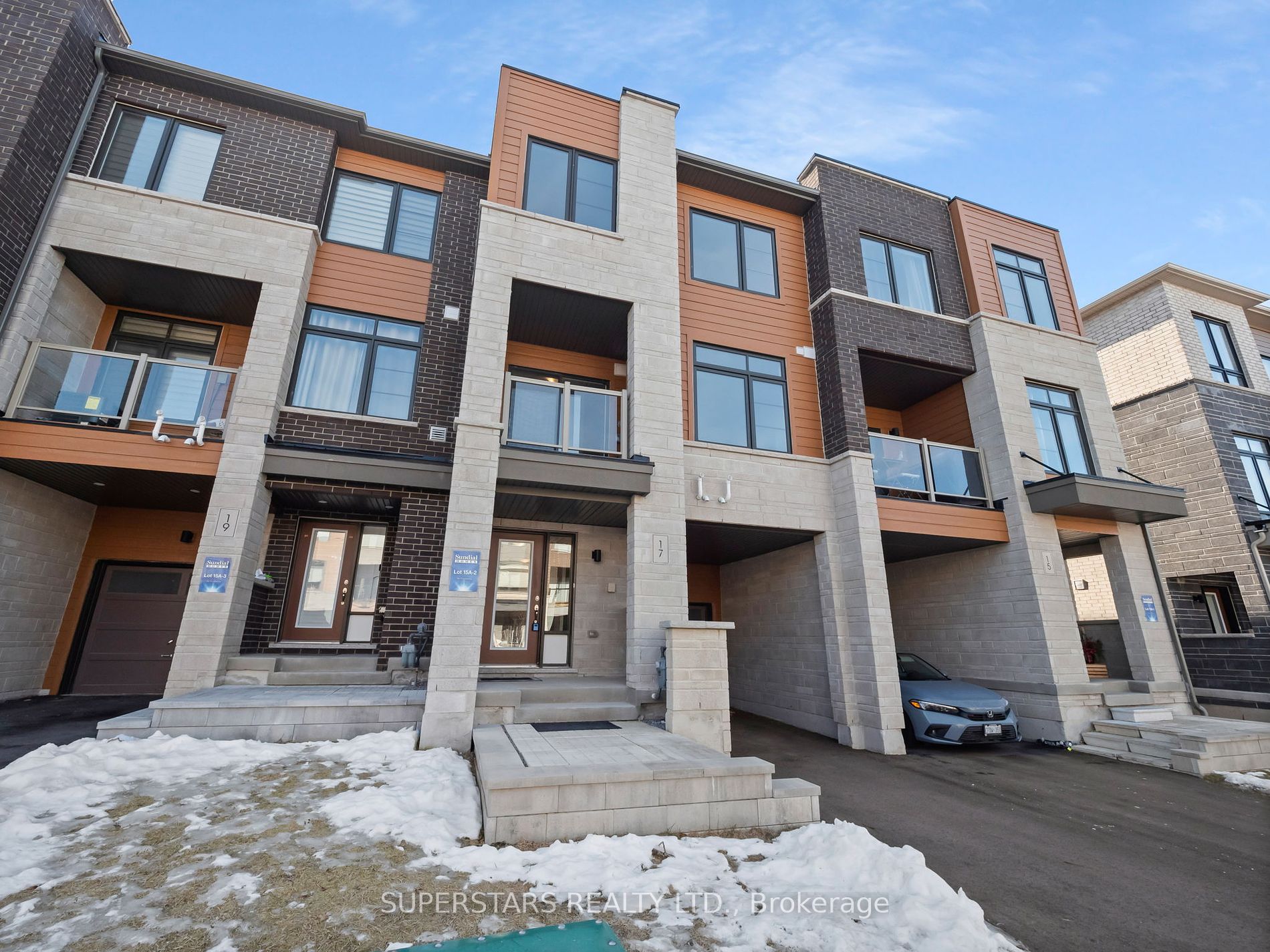 17 Delano Way