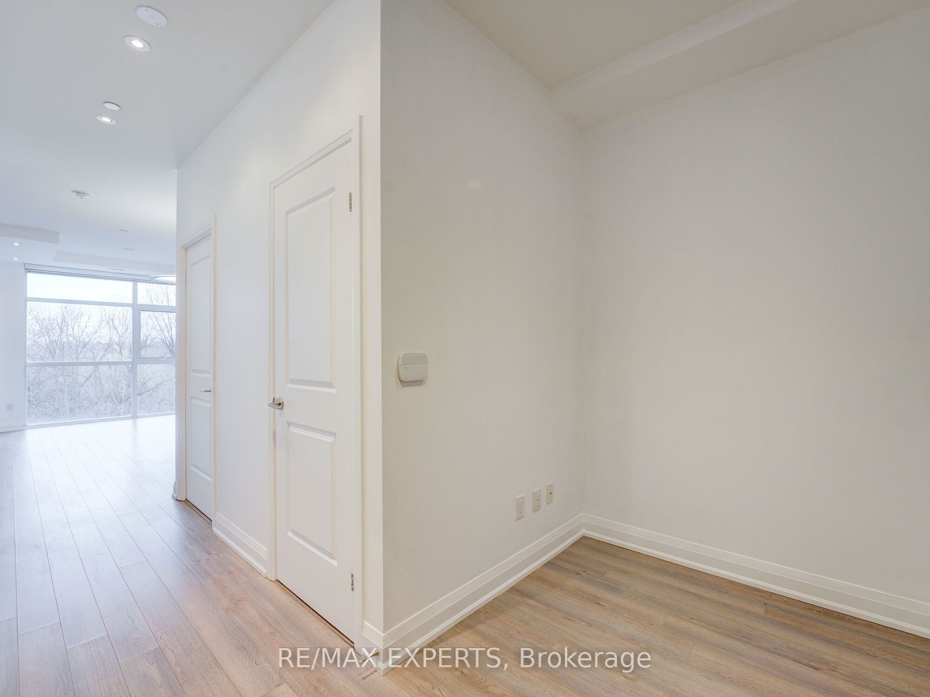 8763 Bayview Ave W, #231