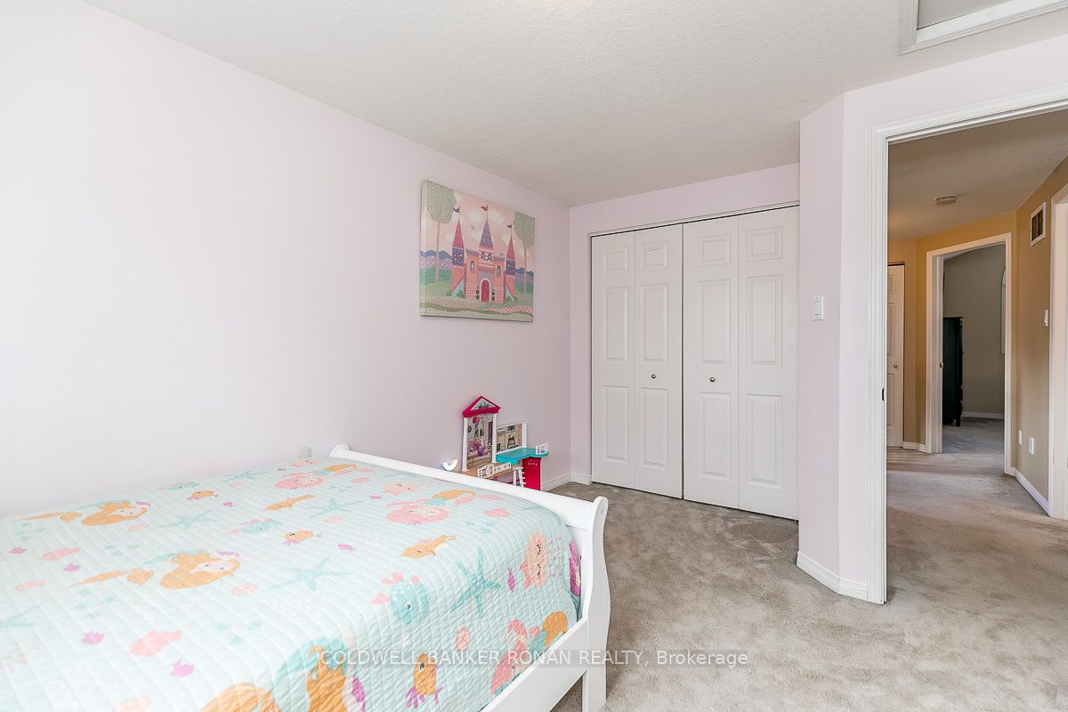 103 Albert St E