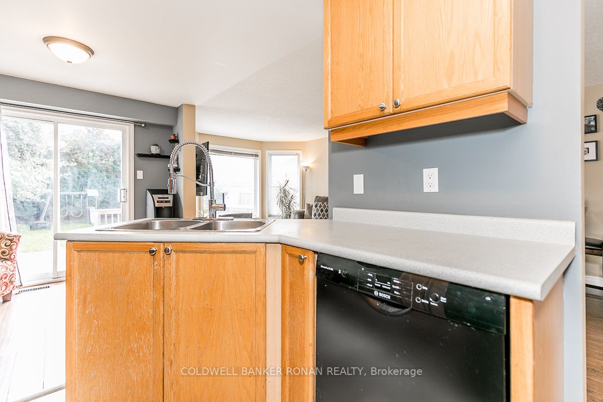 103 Albert St E