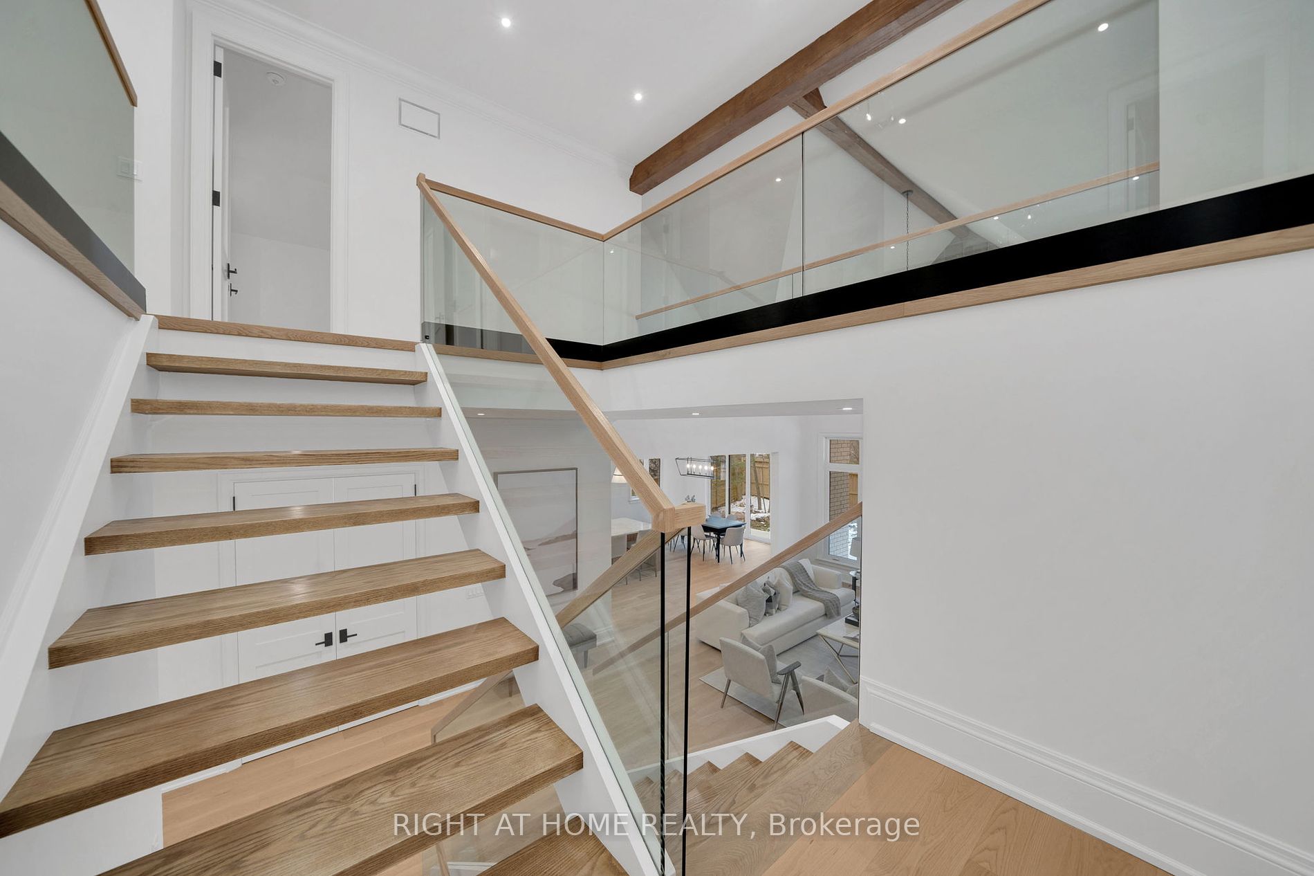 2338 Buchanan Street
