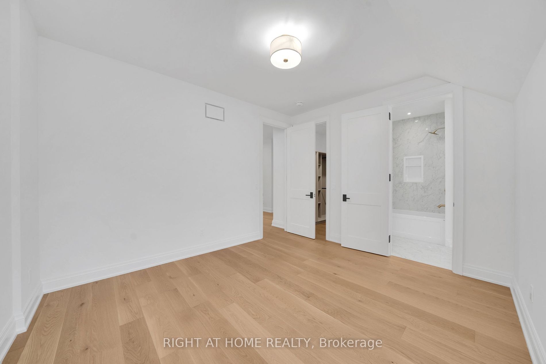 2338 Buchanan Street