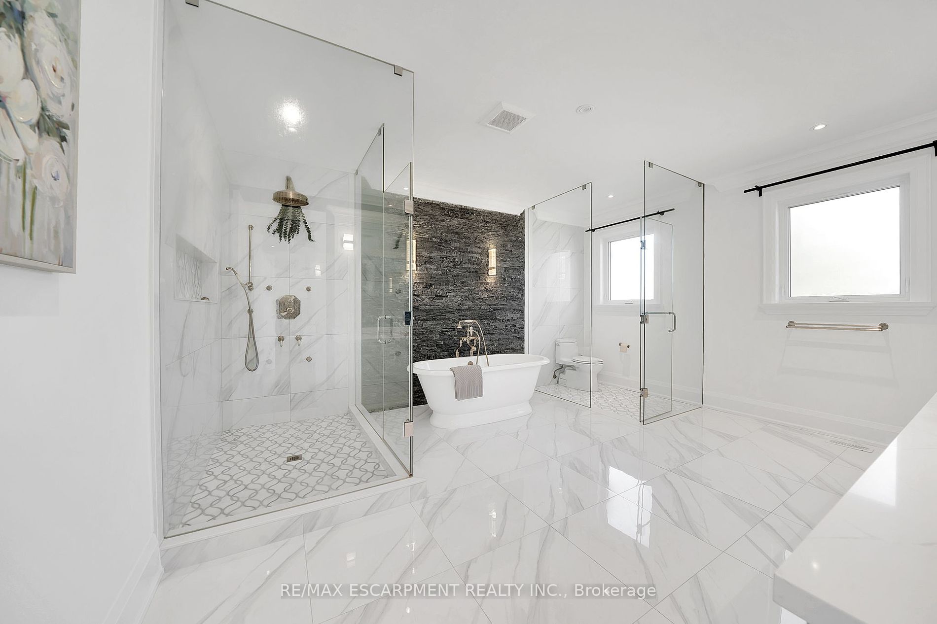 9737 Bathurst St