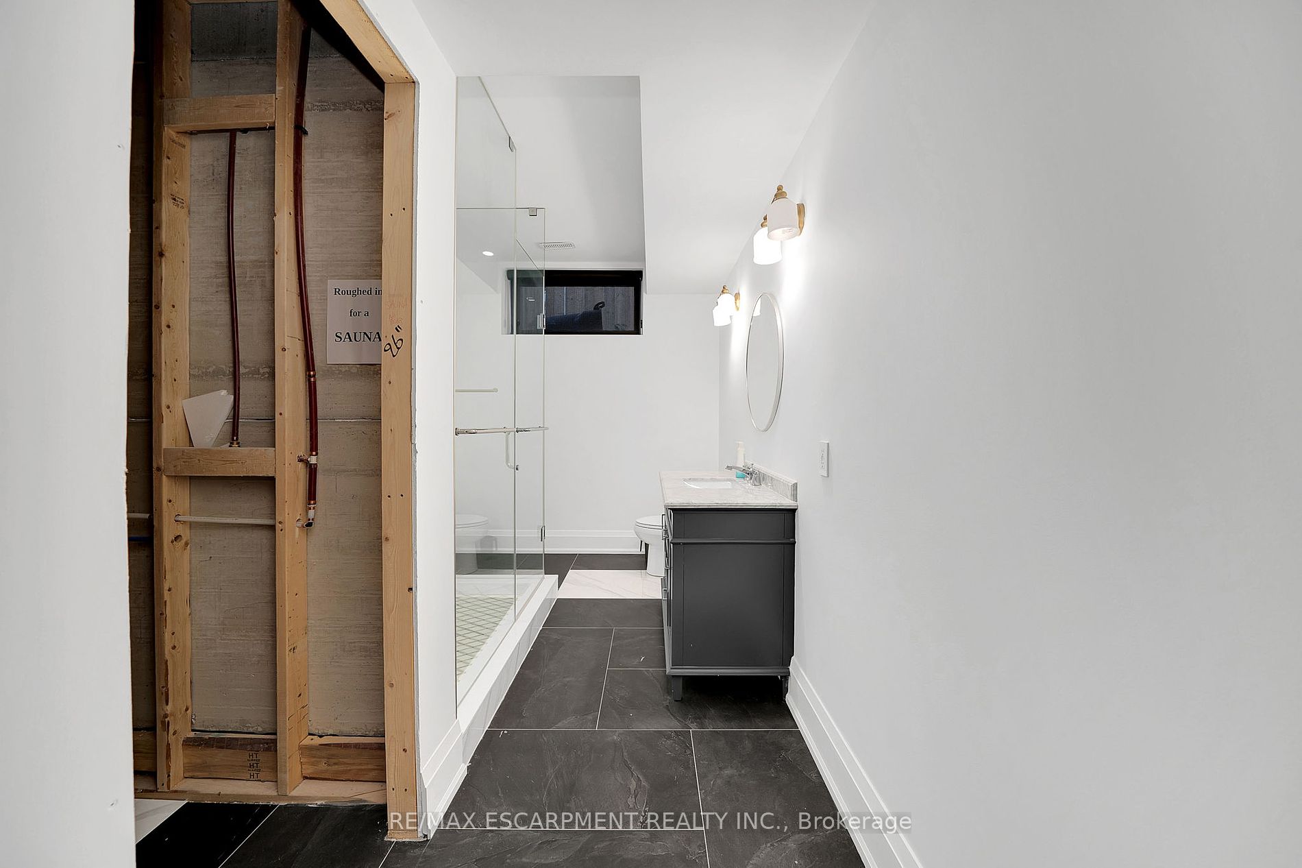9737 Bathurst St