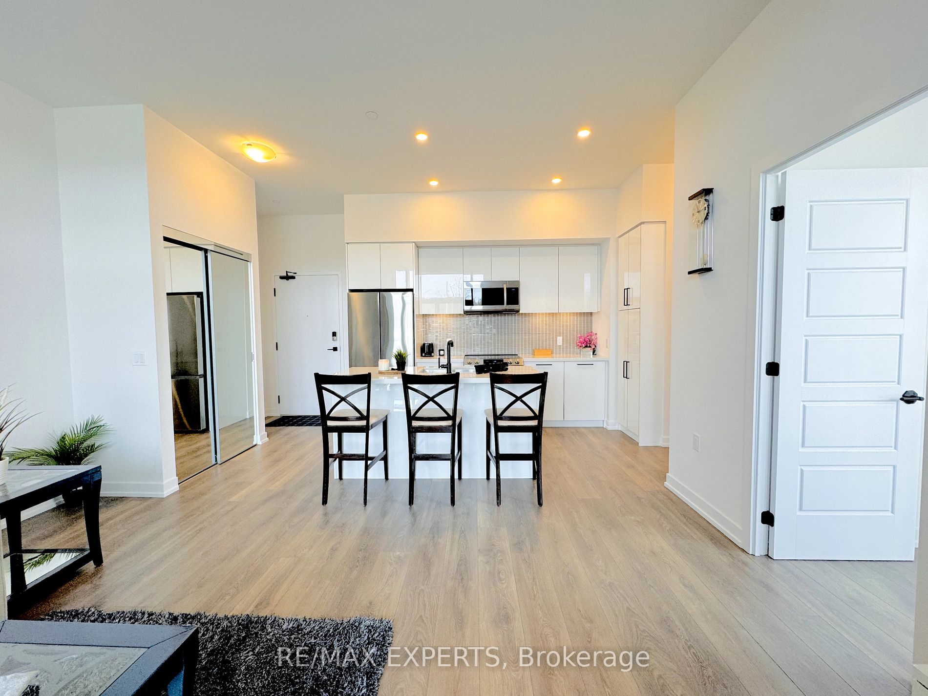 415 Sea Ray Ave, #105