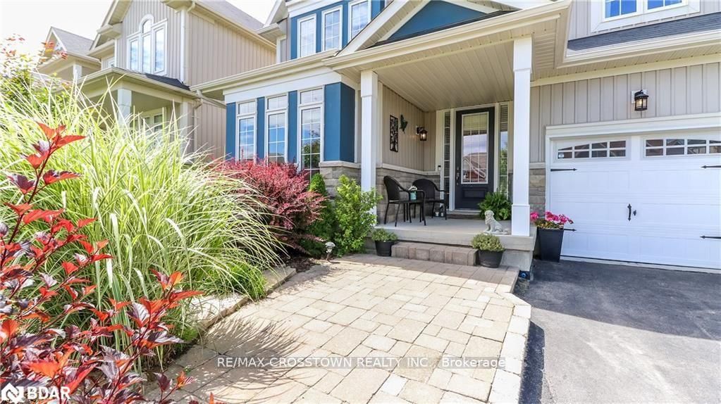 100 Mount Crescent