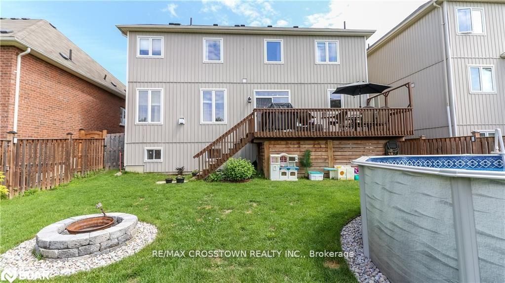 100 Mount Crescent