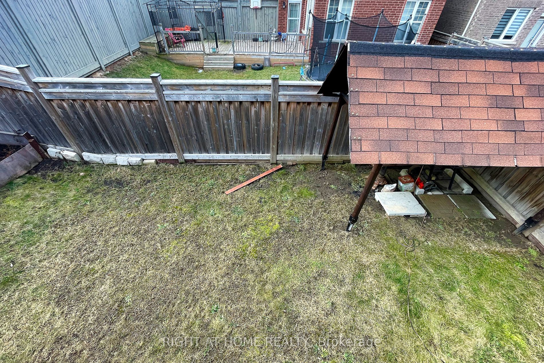 68 Buckle Cres