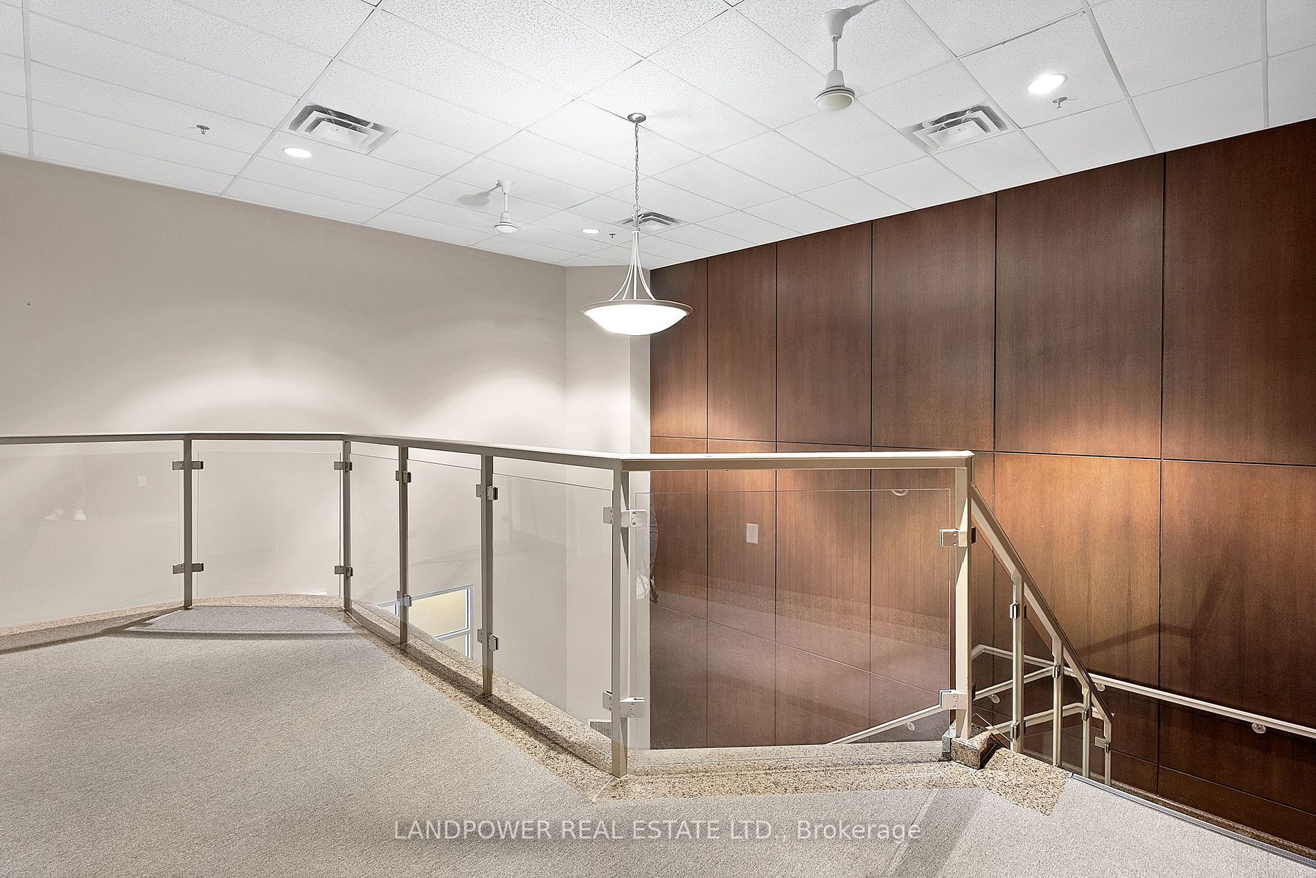8787 Woodbine Ave, #239
