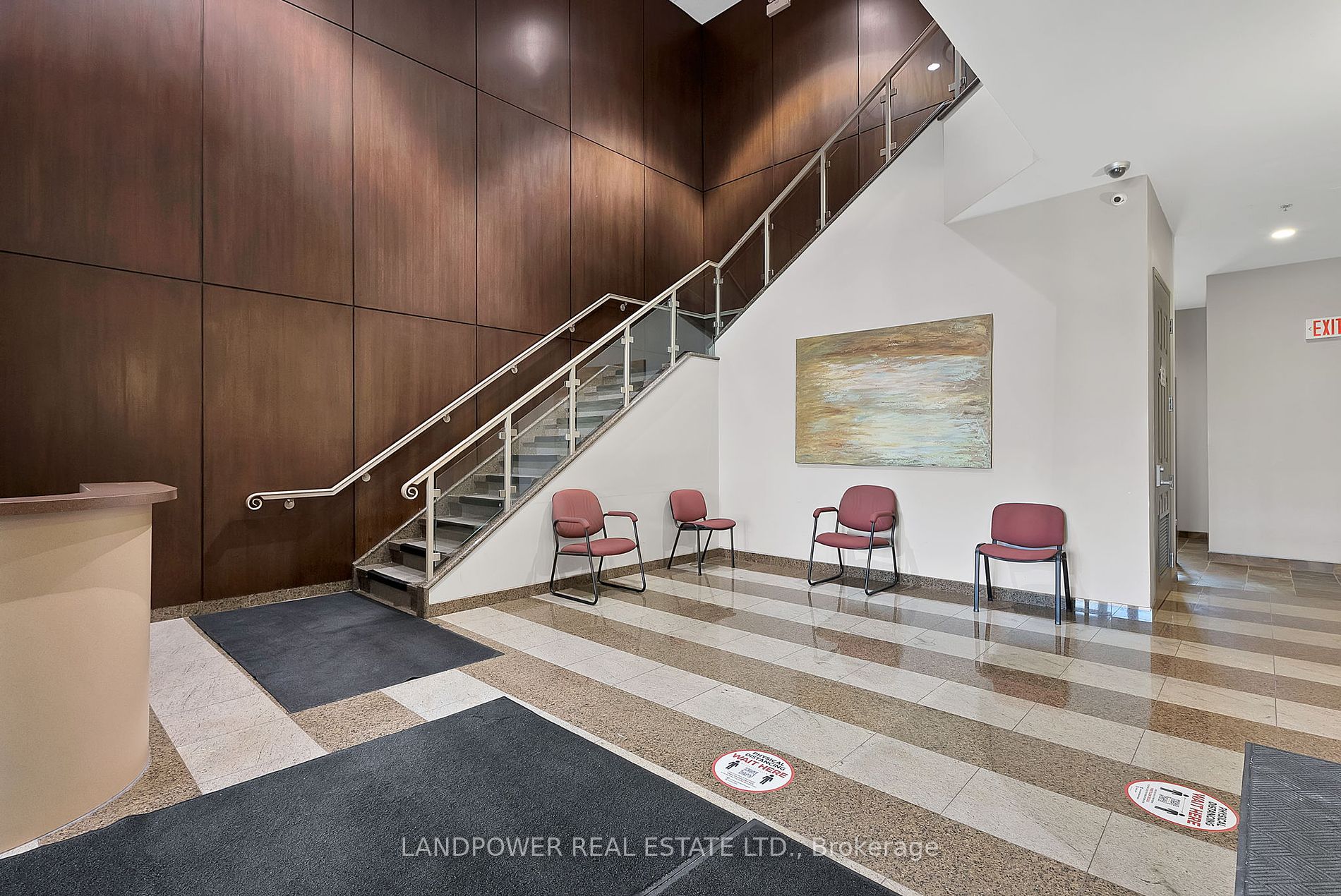 8787 Woodbine Ave, #239