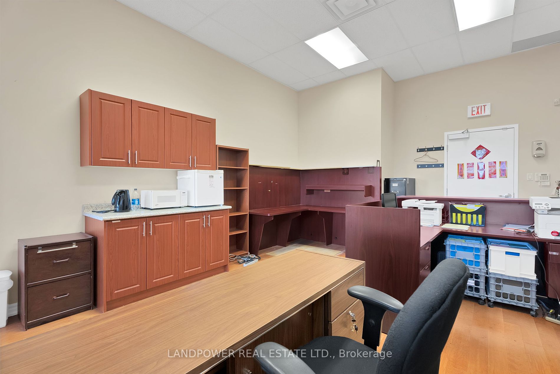 8787 Woodbine Ave, #239