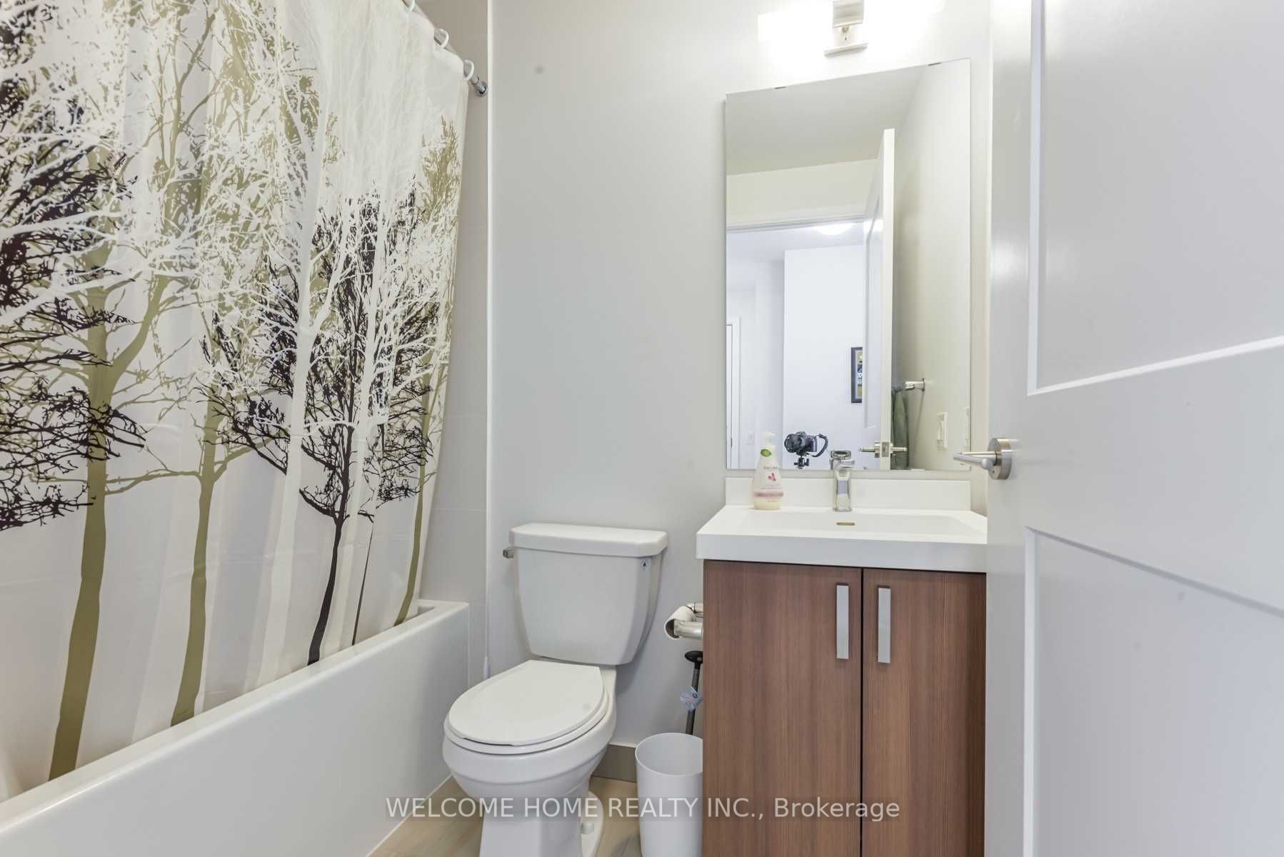 7895 Jane Street, #504