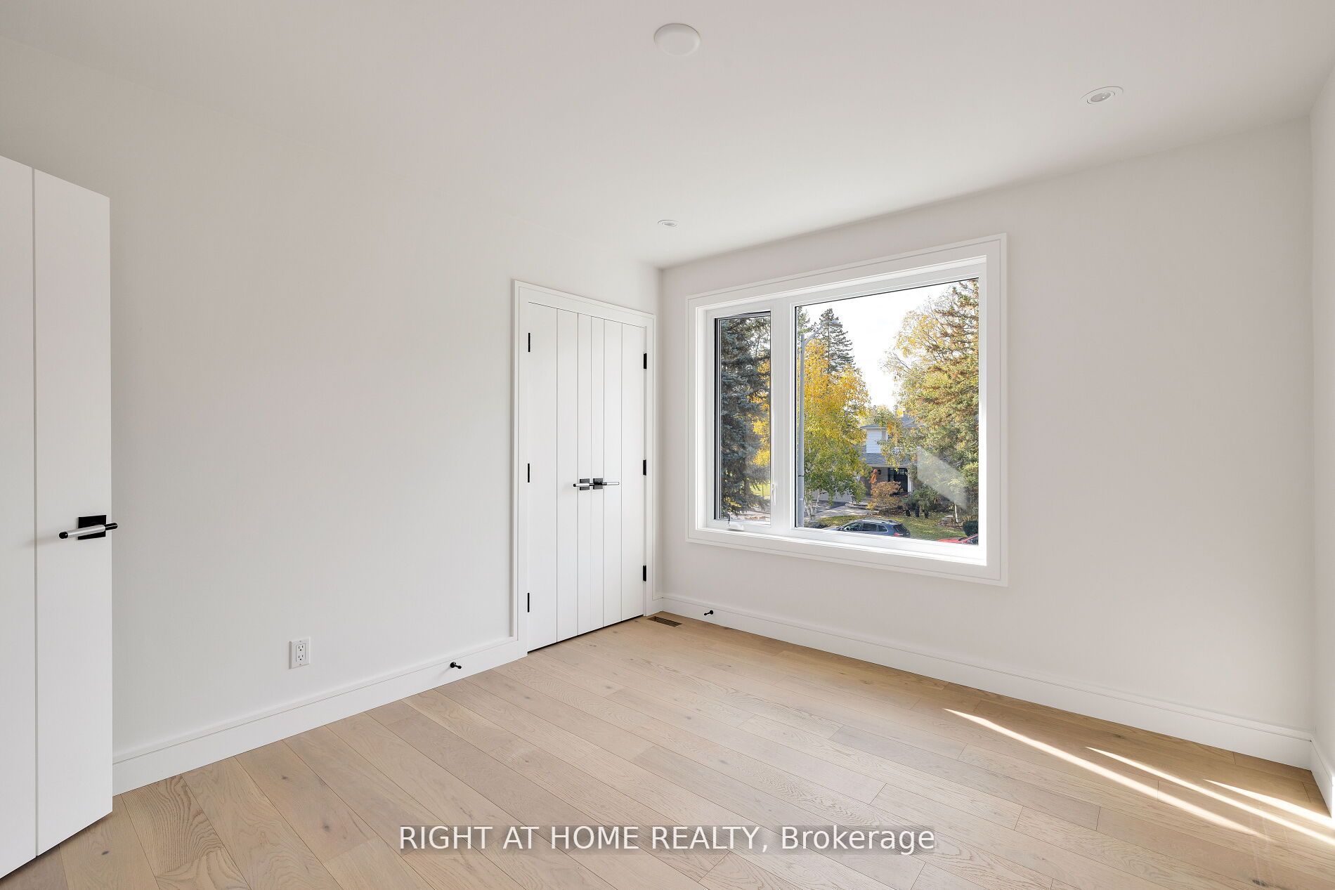 125 Bay Thorn Dr