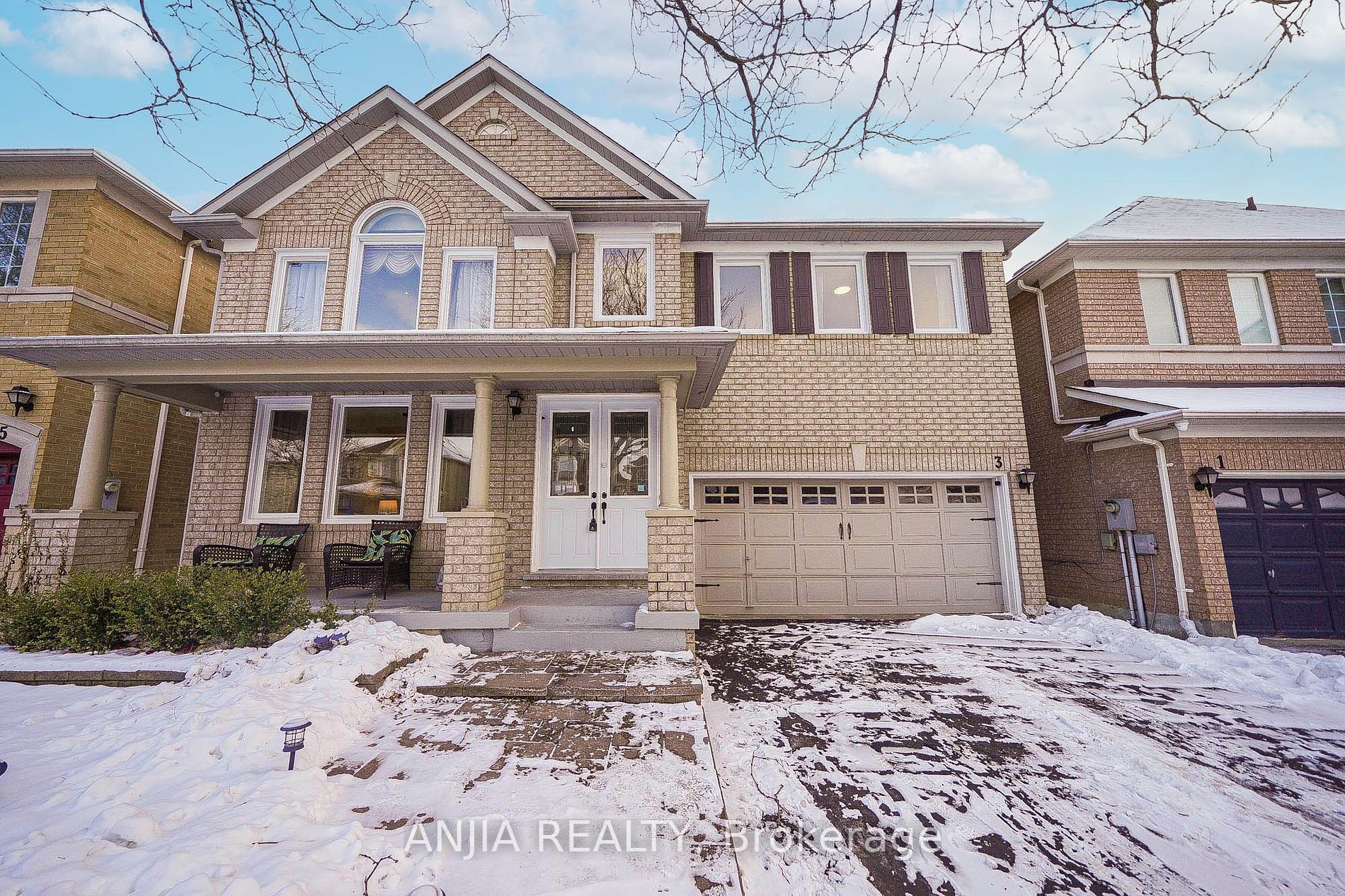 3 Lionheart Lane