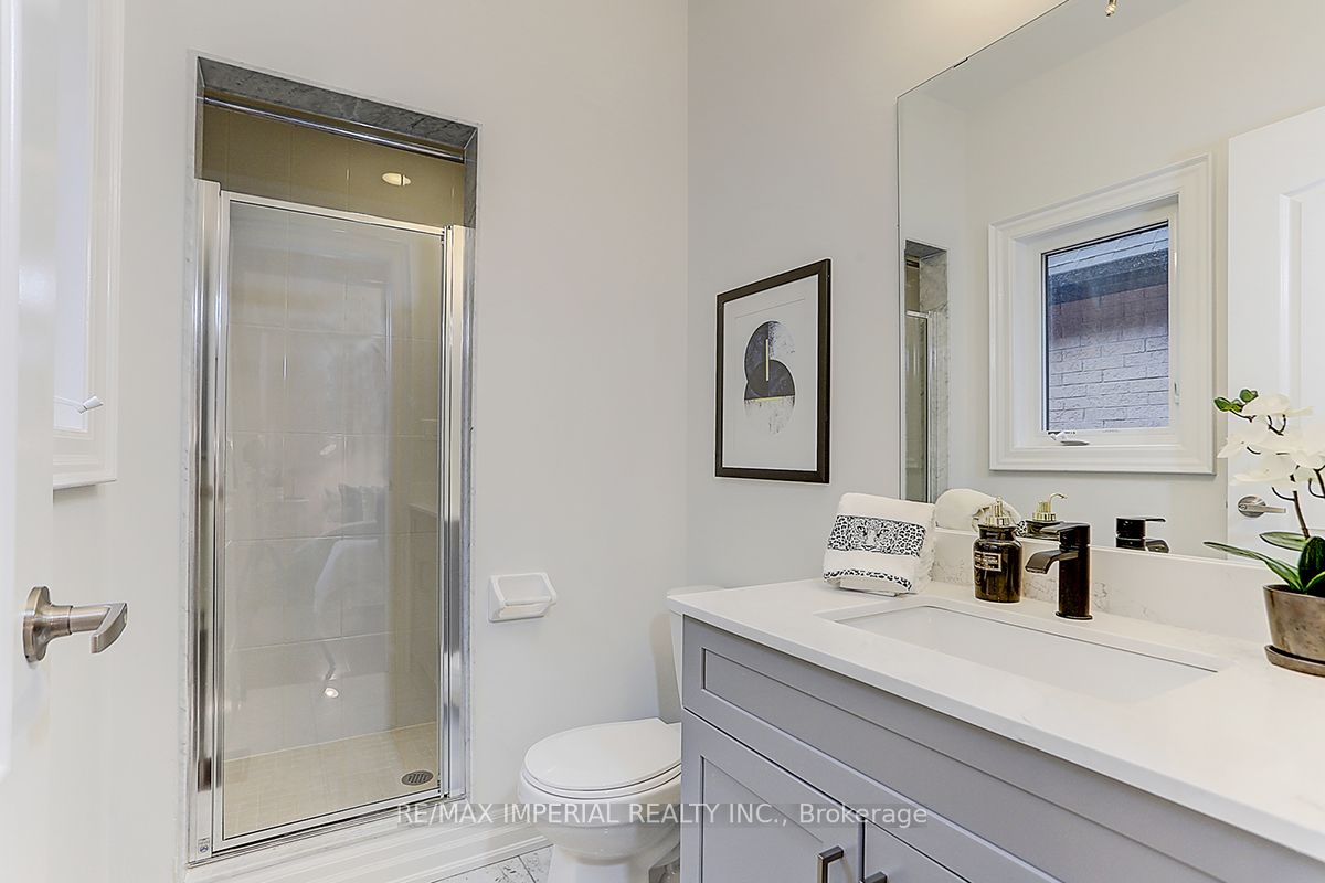 611 Pleasant Ridge Ave