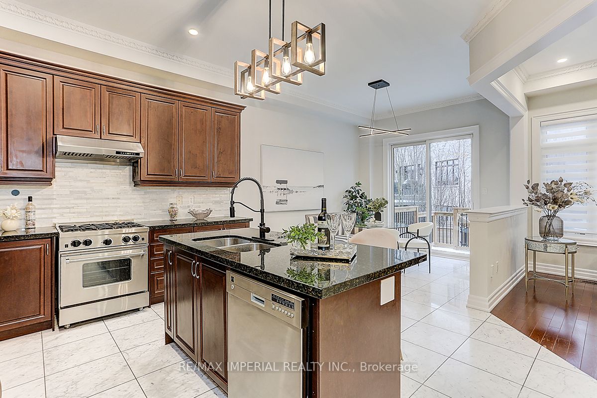 611 Pleasant Ridge Ave