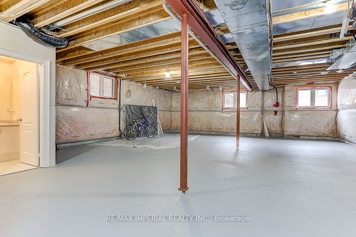 611 Pleasant Ridge Ave