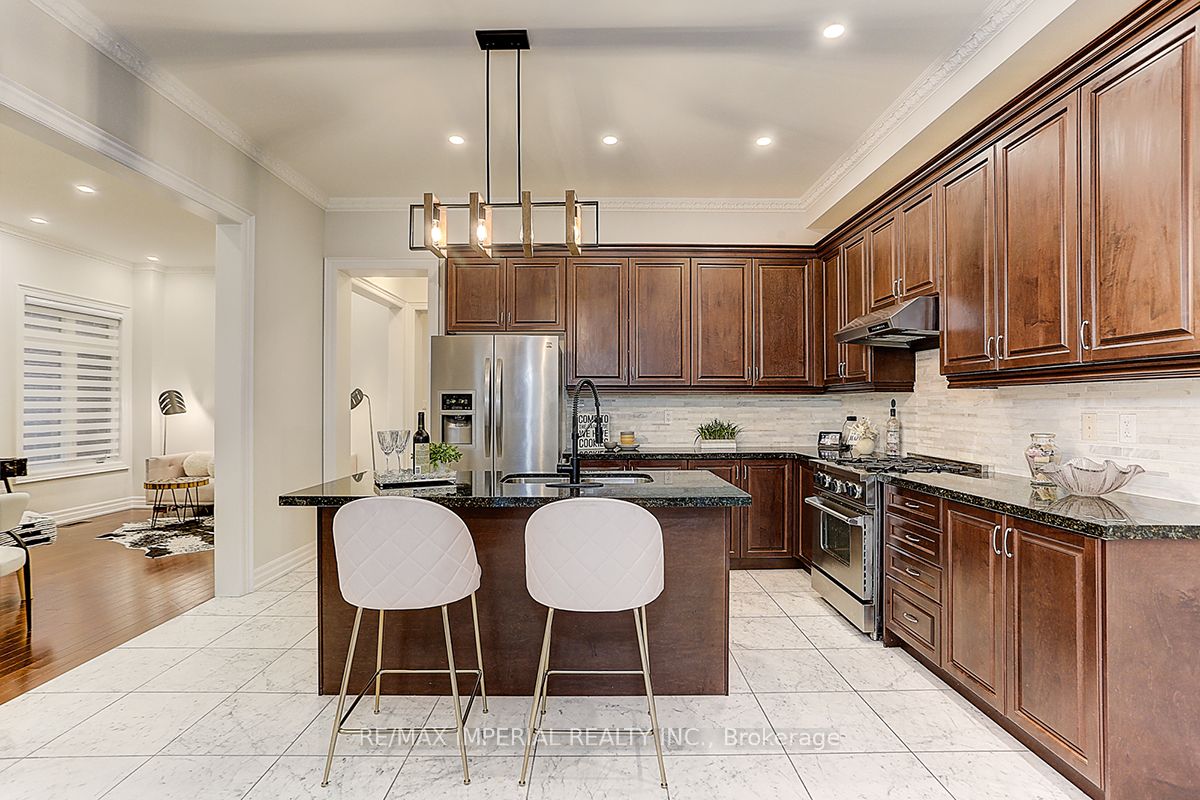 611 Pleasant Ridge Ave